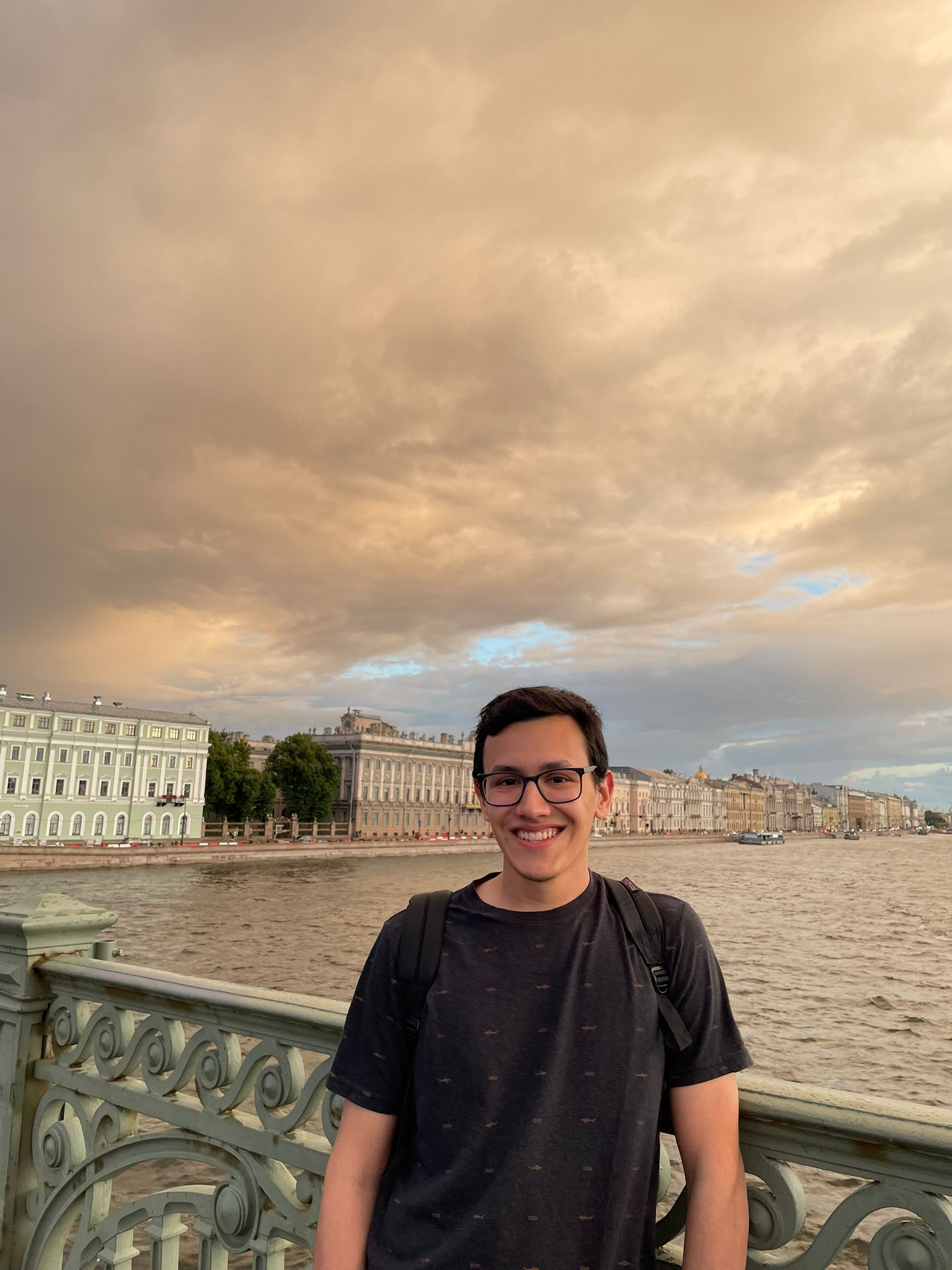 Juan Pablo, tânărul din Uruguay fascinat de limba română, pe care a învățat-o singur. „Frații mei latini, vă salut și sper să vă pot vizita din nou într-o zi!”
