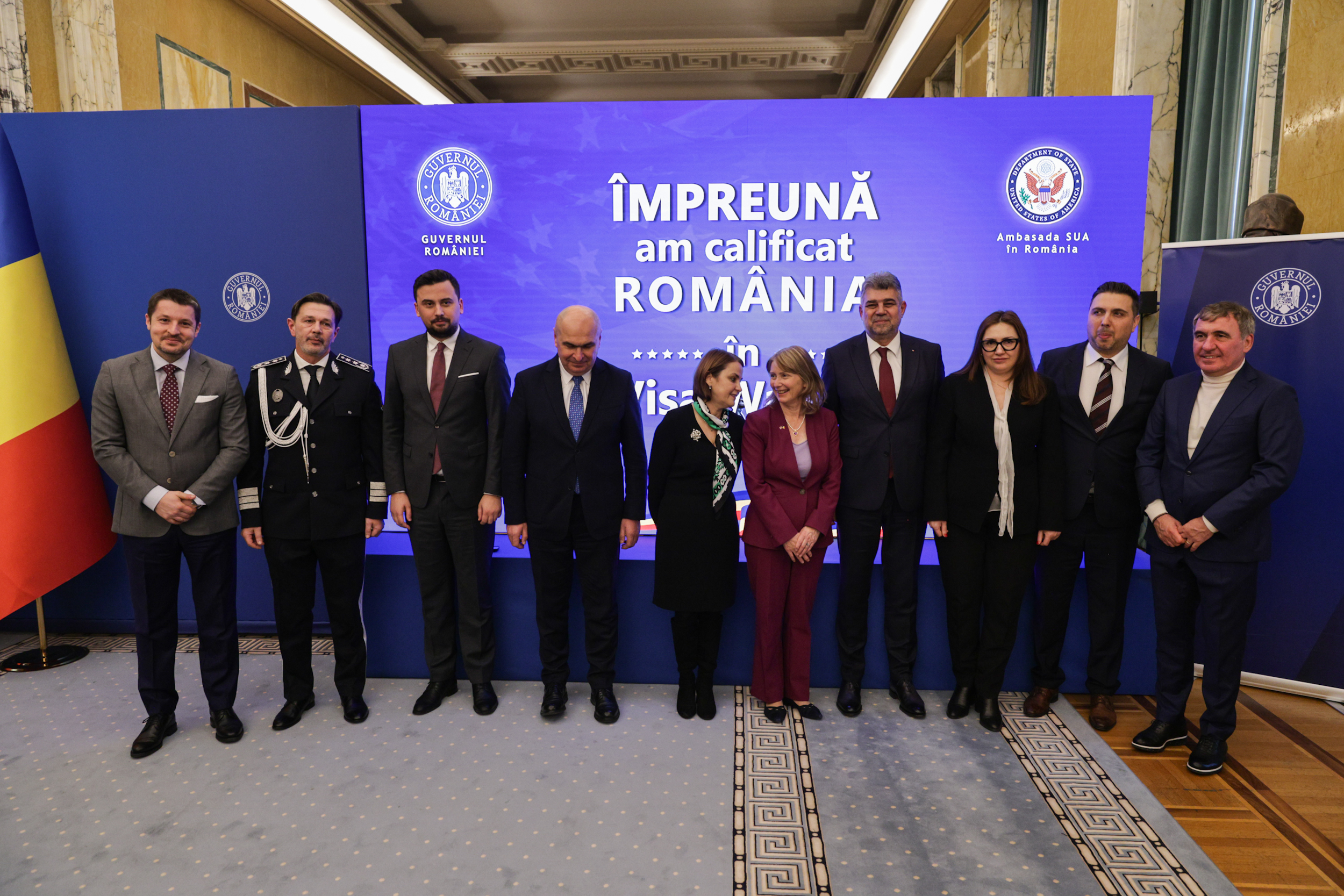 Românii pot călători în SUA fără vize din 31 martie. Decizia, oficializată de Marcel Ciolacu, ambasadoarea SUA și Hagi: „Un moment istoric”