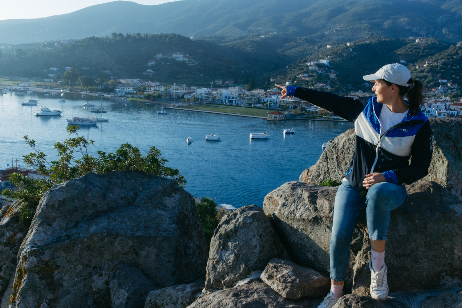 Corina Cobianu Drugan merge „la birou” pe iaht. Cum a ajuns skipper, instructor și campioană națională: „Realizezi cât de puțin îți trebuie ca să fii fericit”