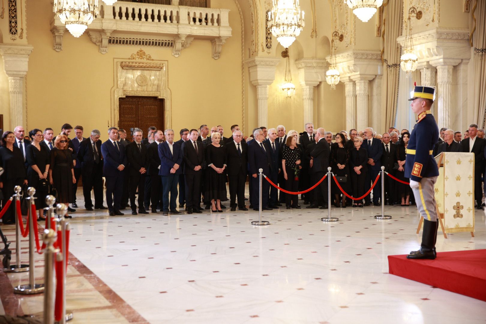 TVR, o nouă gafă: „Reprezentanții Spitalului Grigore Antipa au precizat că starea de sănătate a fostului președinte Ion Iliescu s-a deteriorat”