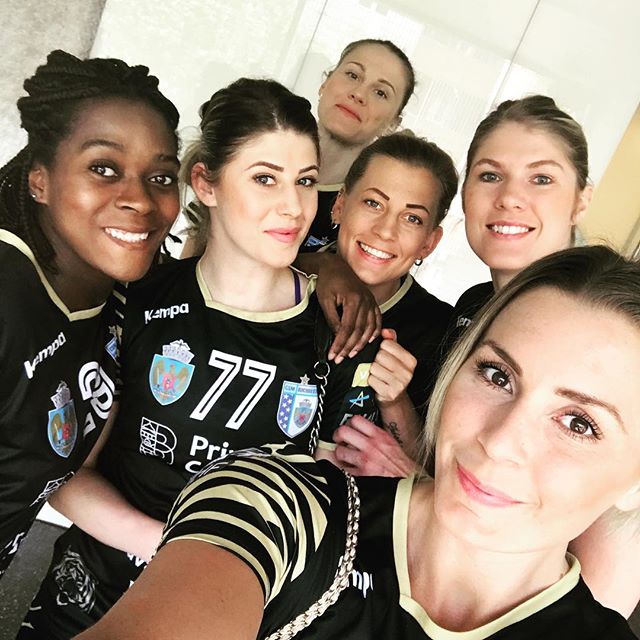 CSM București a fost o echipă doar la petreceri. Gullden nu are niciun selfie cu Neagu / GALERIE FOTO