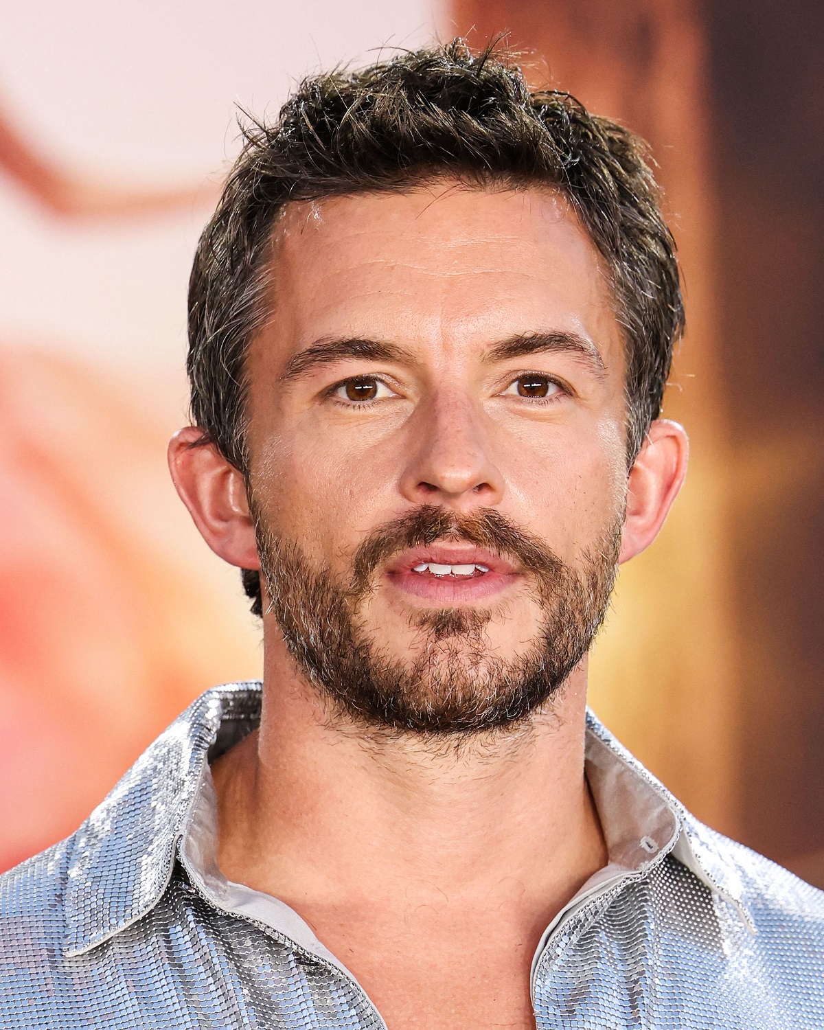 Jonathan Bailey, desemnat de revista People „cel mai sexy bărbat în viață”. Serialele de succes în care a jucat actorul