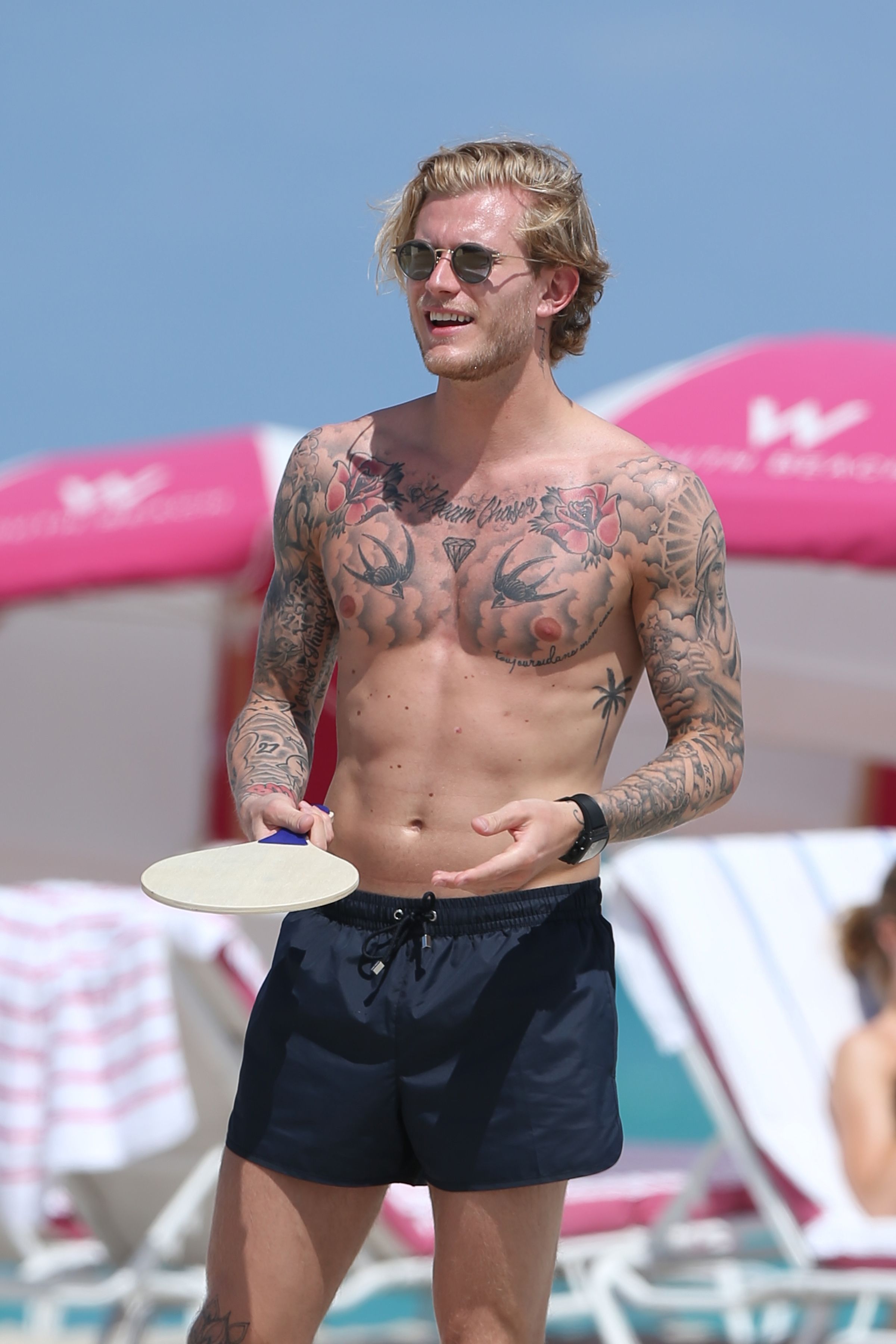 Cine este Loris Karius. Are 19 tatuaje, o iubită superbă și se fălește cu prietenia lui Justin Bieber | GALERIE FOTO