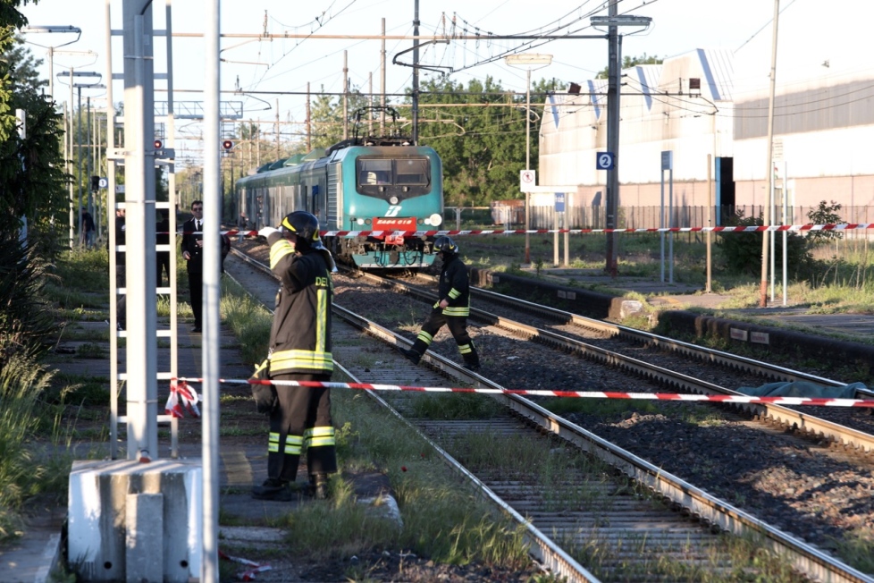 UPDATE: Tragedii în lanț: 15 tineri răniți în drum spre înmormântarea unei voleibaliste românce. Fata a fost călcată de tren sub ochii iubitului