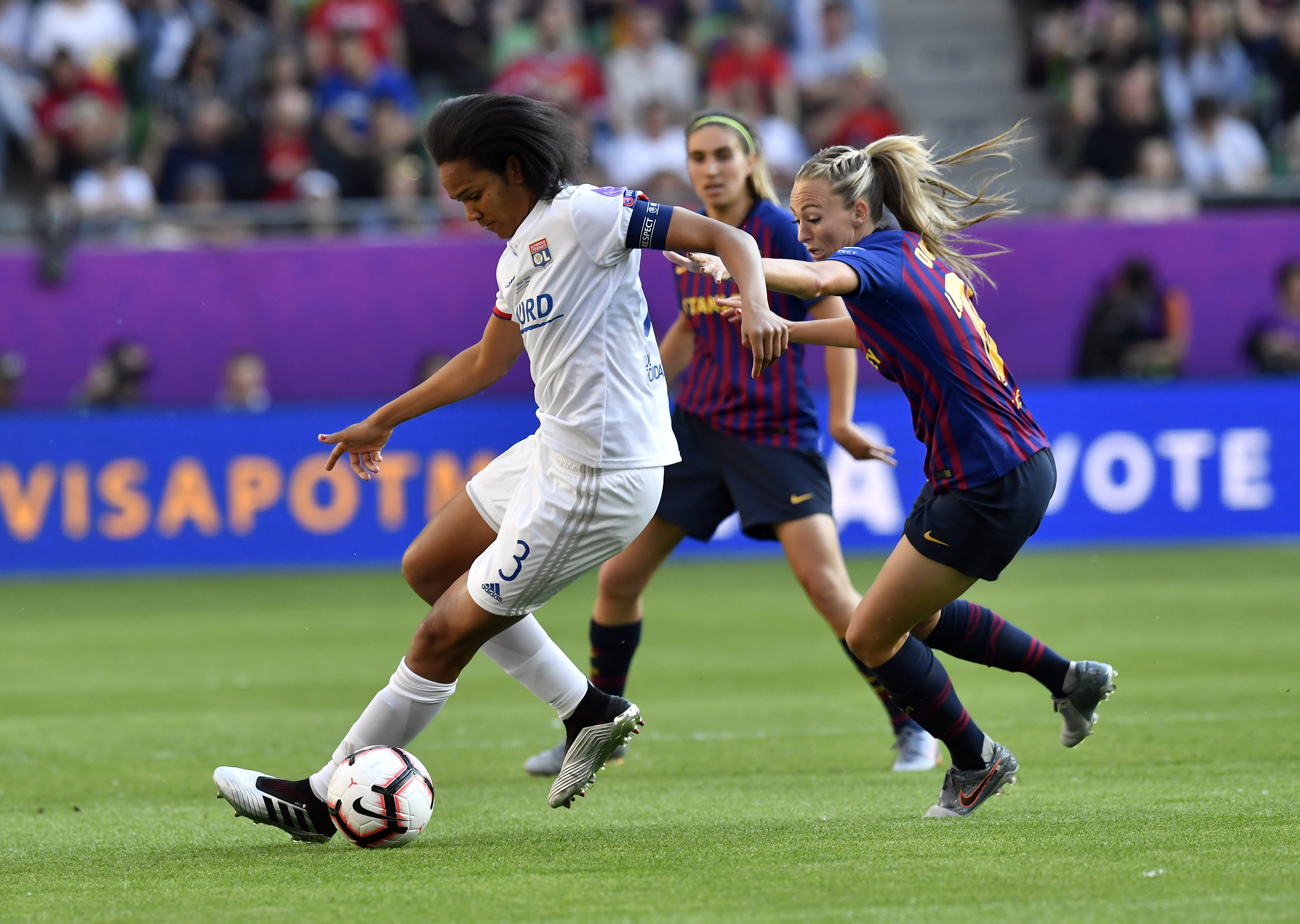 Olympique Lyon a cucerit Liga Campionilor la fotbal feminin, după ce a zdrobit Barcelona în finală