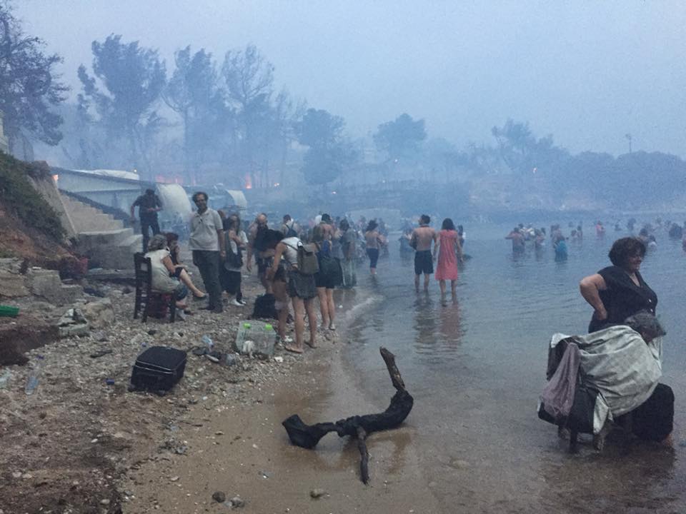 Doliu în Grecia, după incendiile soldate cu cel puțin 85 de morți și 187 de răniți. Aproximativ 100 de persoane sunt date dispărute / FOTO