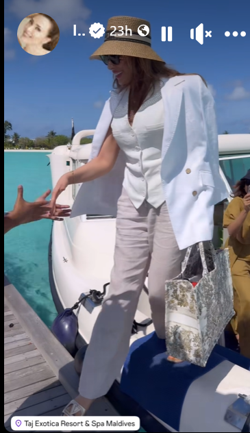 Imagini rare cu Iulia Vântur în Maldive. Vedeta a fost invitată la o nuntă. Cum arată camera în care a fost cazată iubita lui Salman Khan
