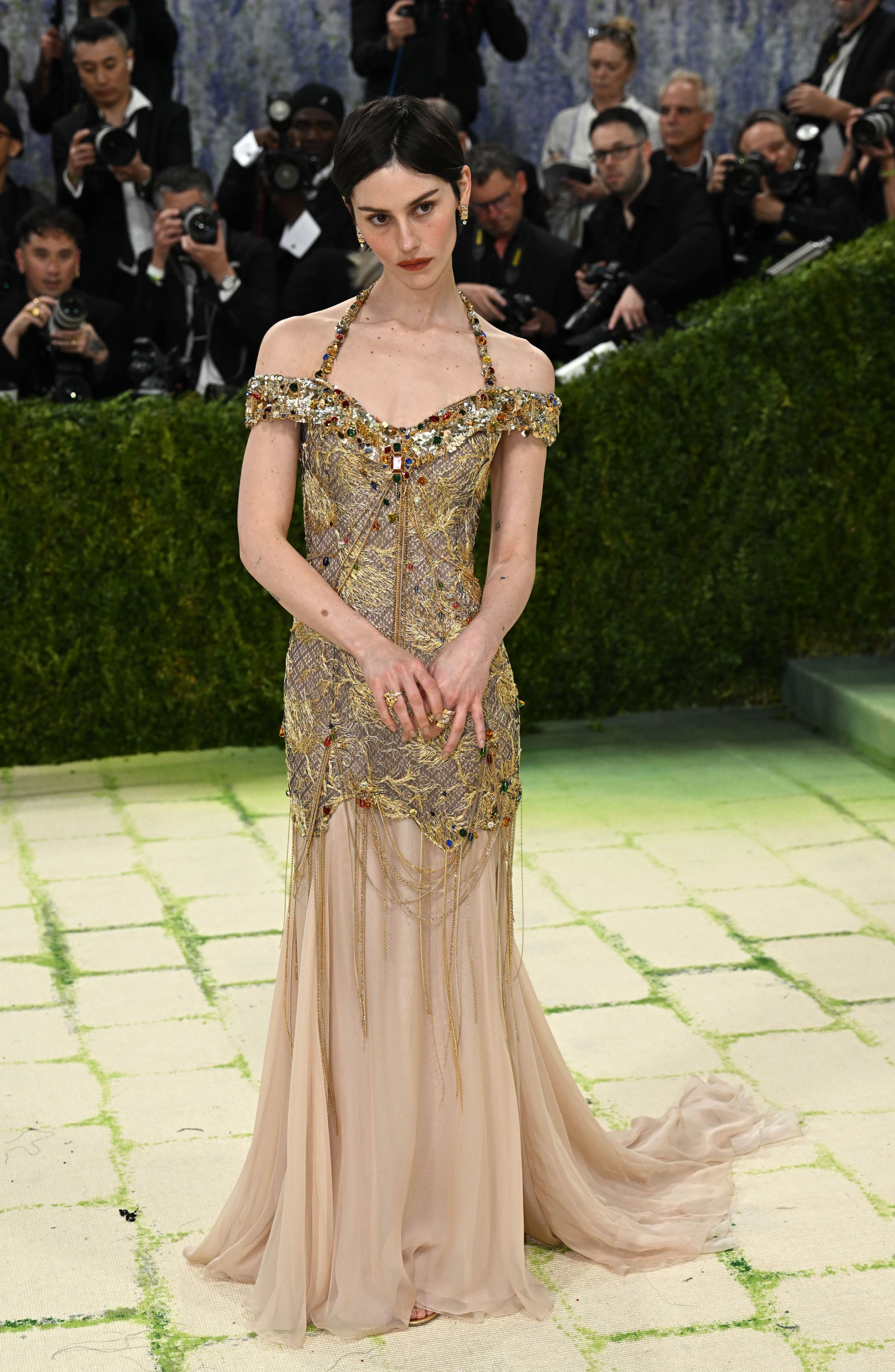 Vedete pe „covorul pietruit” la Met Gala 2026. De la rochii impresionante la alegeri controversate