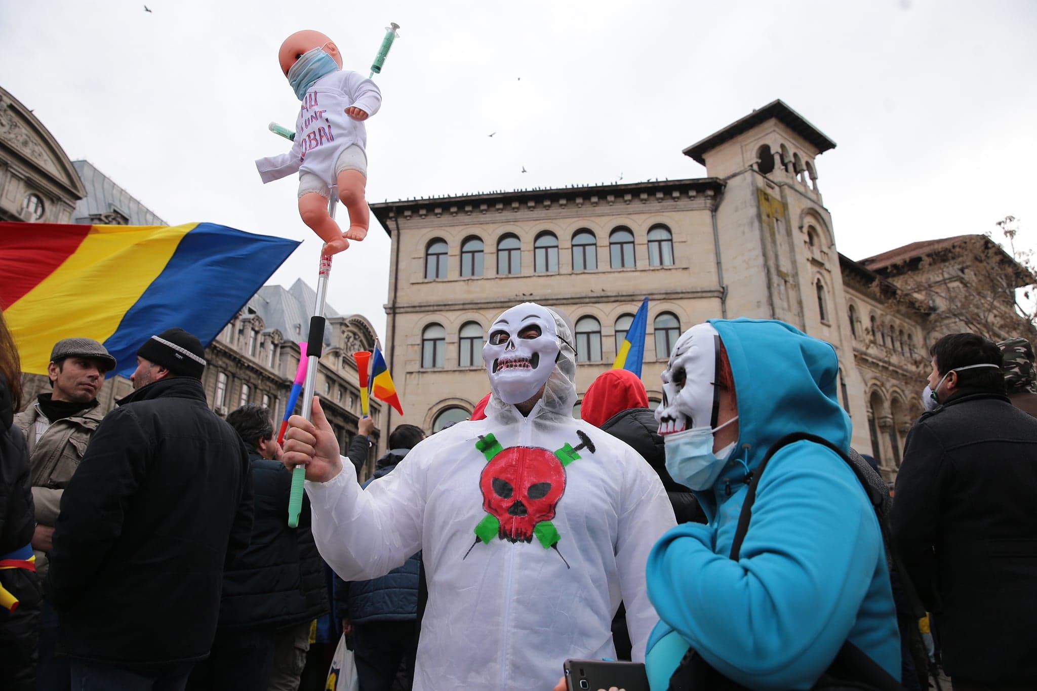 Noi proteste în București și Constanța. „Foamea ne scoate din casă”