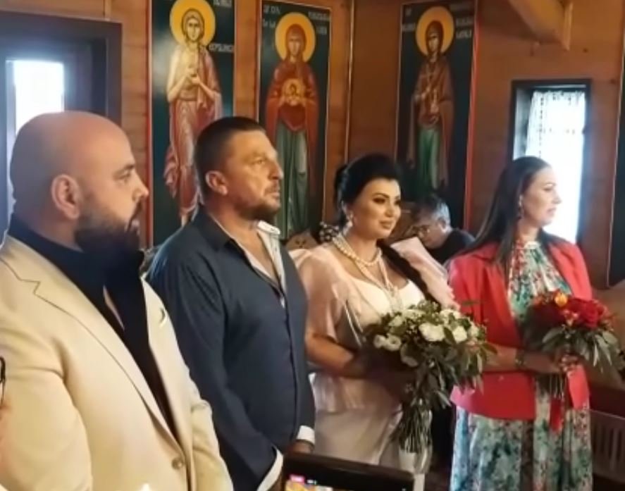 Adriana Bahmuțeanu a amânat nunta cu logodnicul ei. De ce a luat această decizie. „Avem alte planuri”