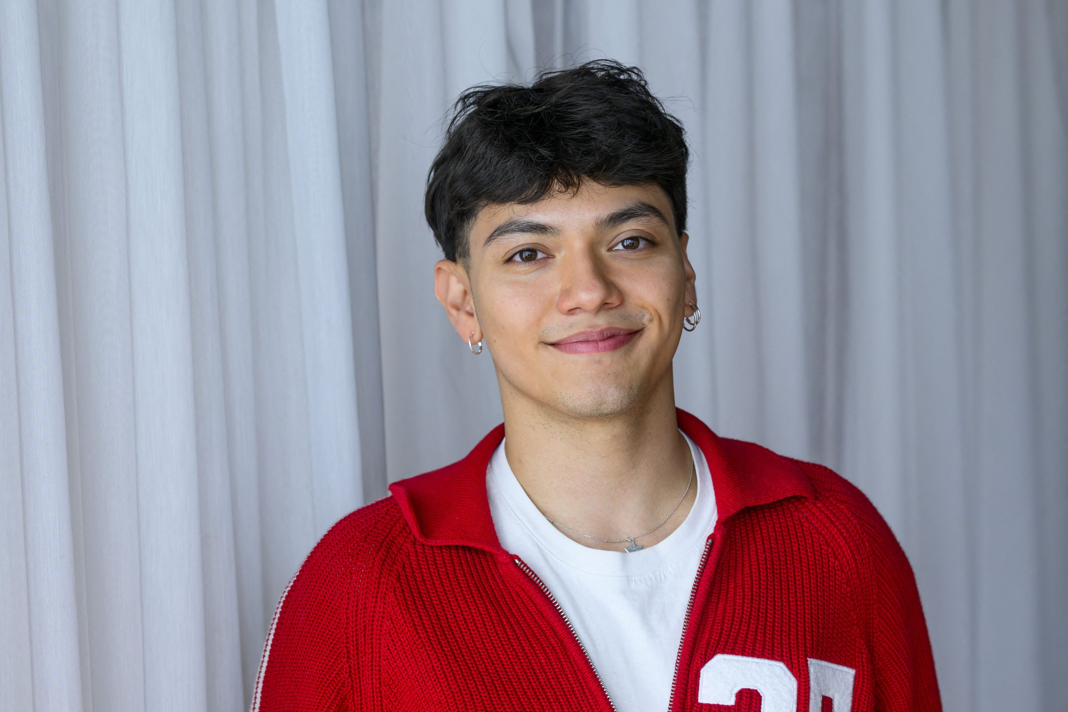 Cine este Johannes Pietsch, artistul care a câștigat Eurovision 2025. A copilărit în Dubai, iar mama lui a fost bucătăreasă