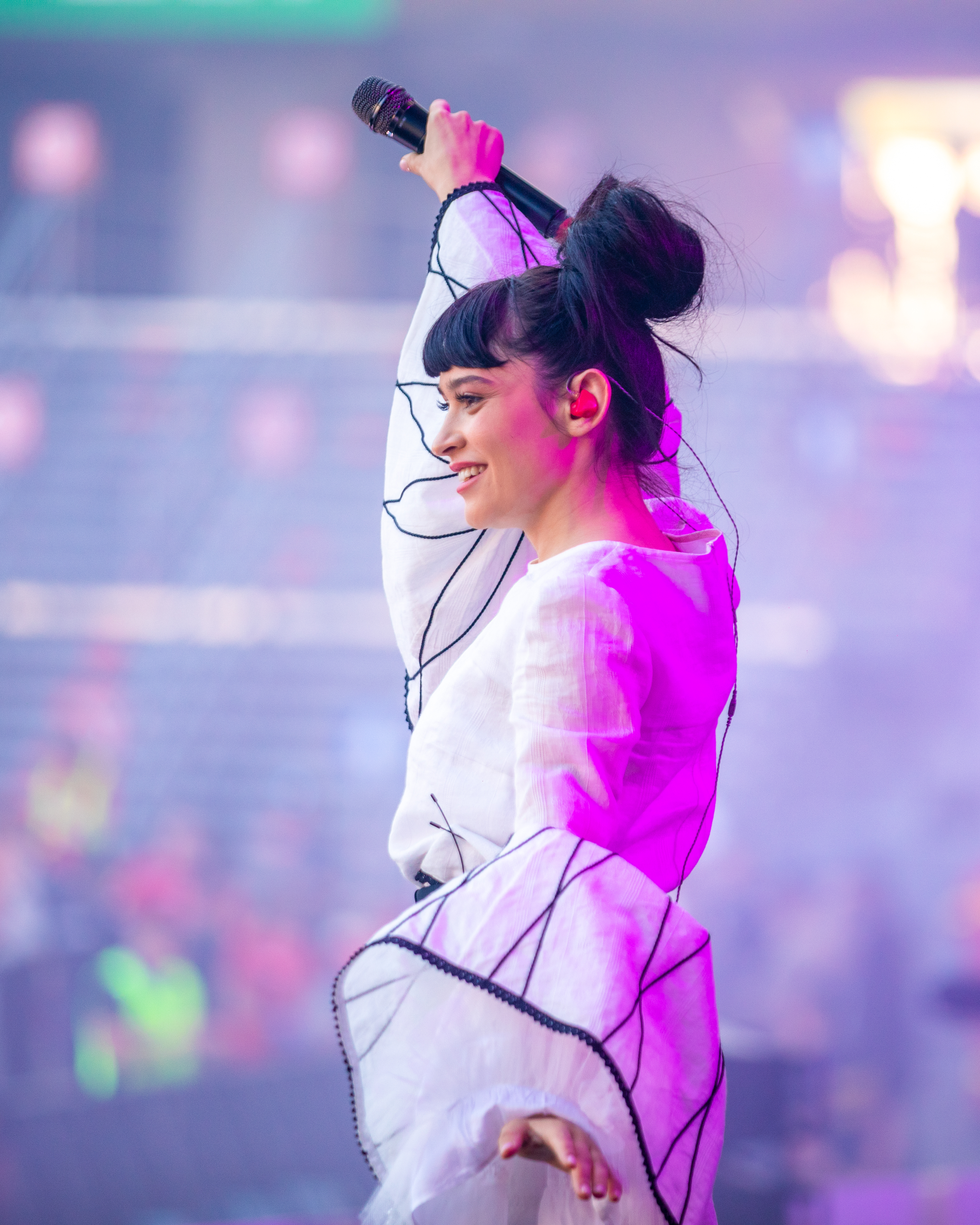 Steve Aoki a aruncat cu torturi la UNTOLD 2022. Imagini din prima zi de festival