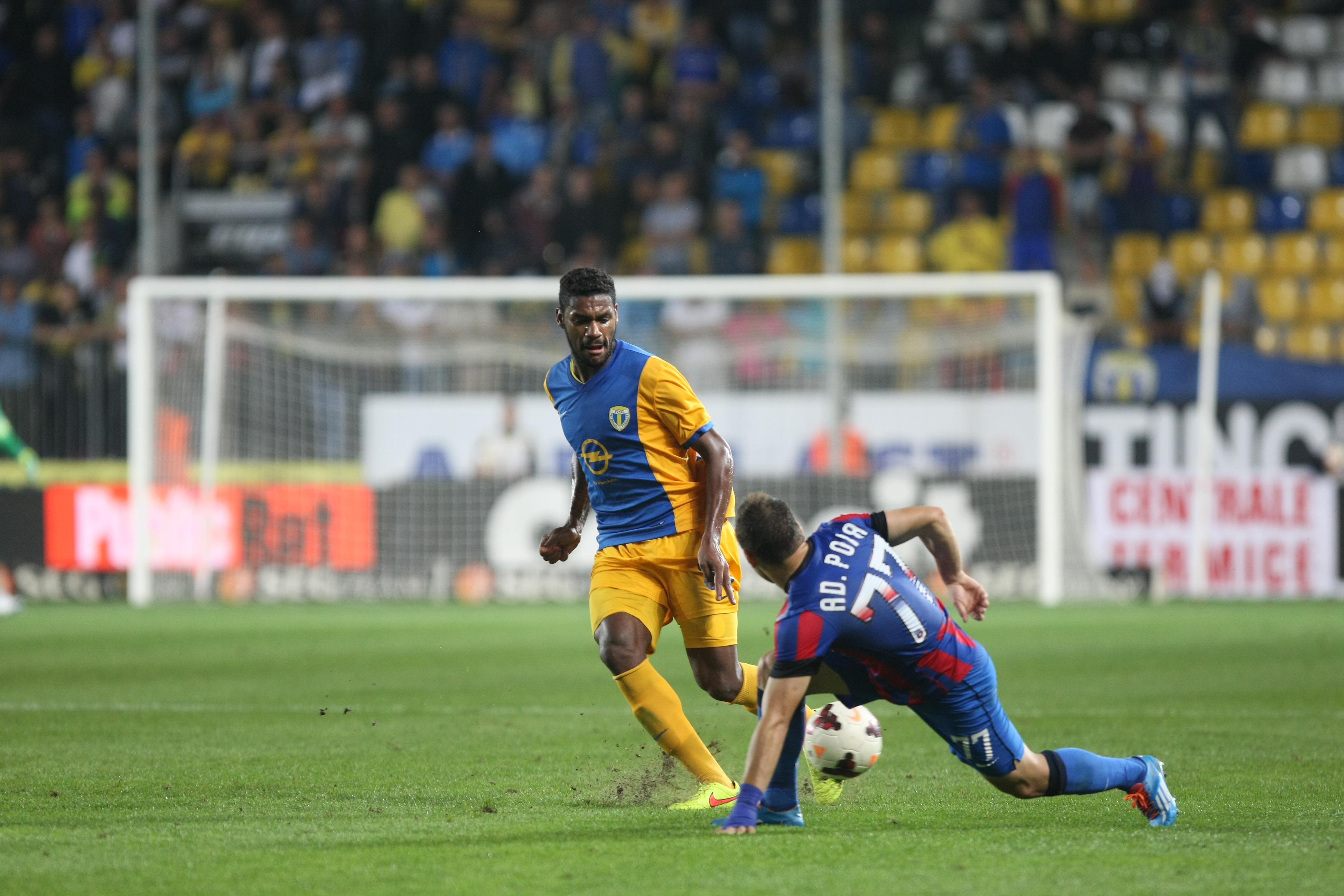 FOTO&VIDEO / Petrolul - Steaua 2-3. Meci senzaţional pe ”Ilie Oană”