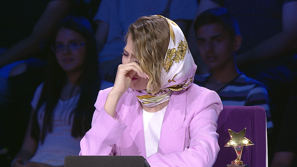 O fetiță o face să plângă în hohote pe Lidia Buble. “M-a emoționat foarte tare. Nu pot să vorbesc” | FOTO