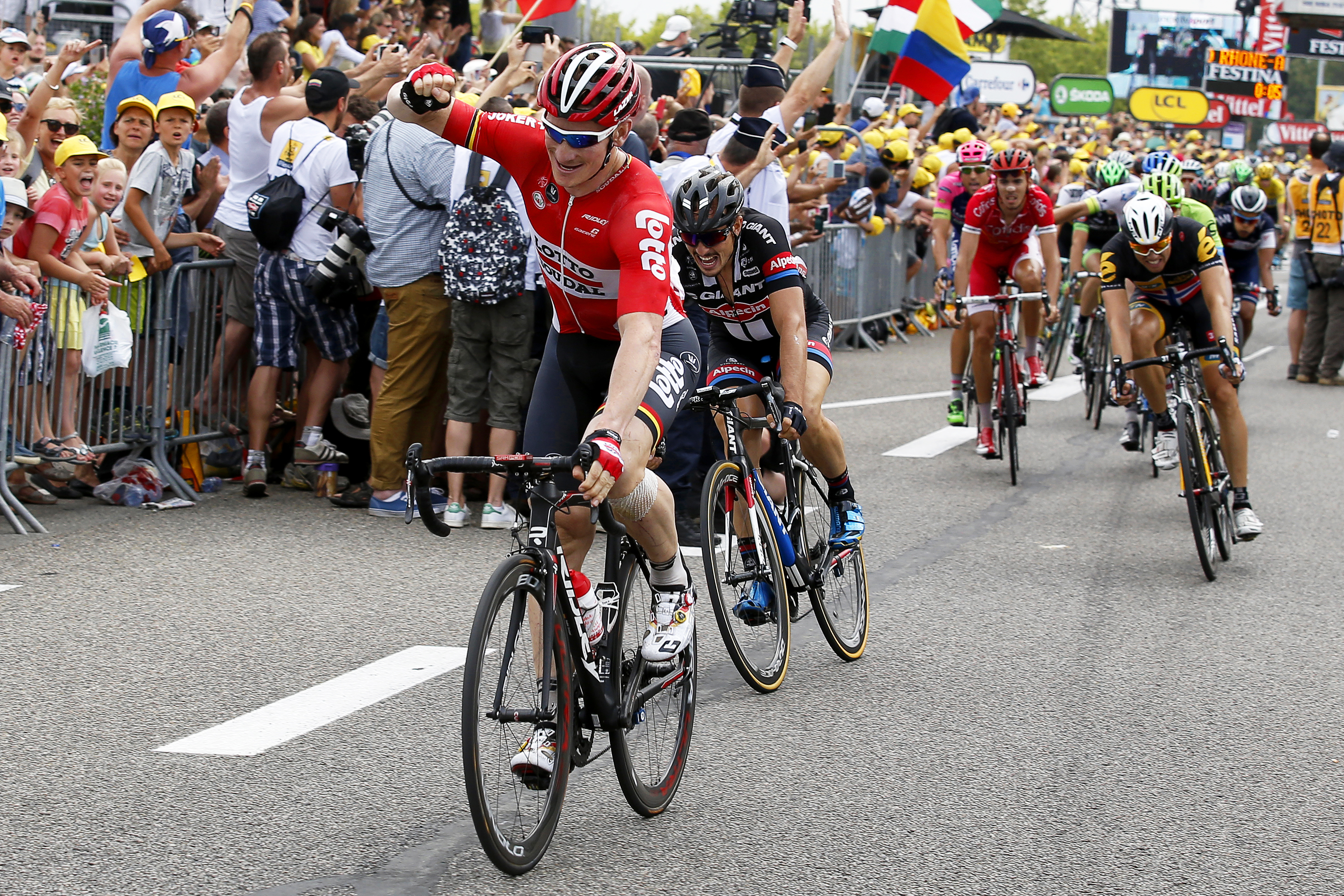 Chris Froome nu e lider peste tot. TOP 10 cicliști cu cei mai mulți bani încasați în Turul Franței 2015 | GALERIE FOTO