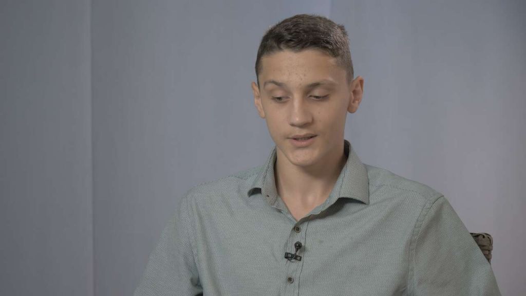 Viața lui Emanuel Ion, tânărul nevăzător de la „Românii au talent”. Cu ce se ocupă după ce a apărut în emisiunea de la PRO TV
