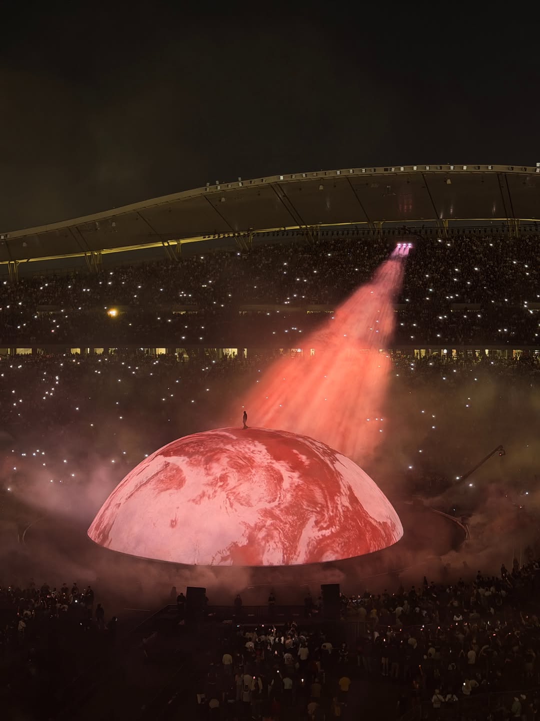 Cum au apărut Adelina Pestrițu și Ioana, soția lui Gabi Tamaș, la concertul lui Kanye West din Istanbul. Au stat doar 48 de ore în Turcia