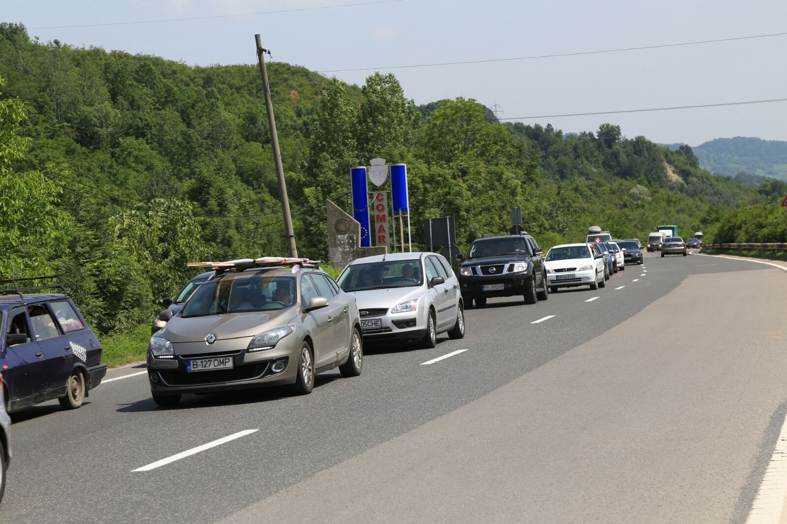Trafic îngreunat pe DN1, în zona staţiunilor de pe Valea Prahovei FOTO