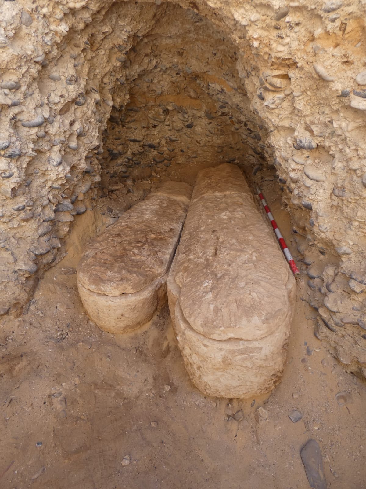 Un mormânt roman vechi de cel puțin 1600 de ani a fost descoperit în Egipt. Una dintre mumii a fost îngropată cu un papirus pe care era scrisă Iliada lui Homer