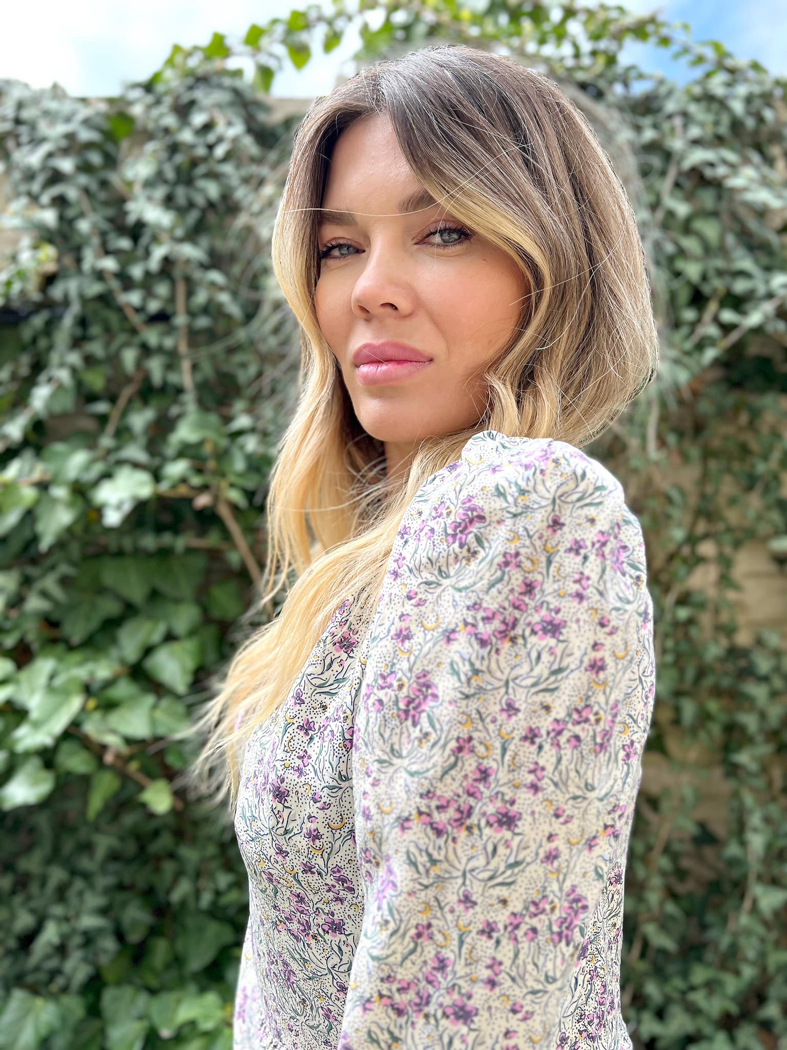 Gina Pistol e nemulțumită după ce s-a tuns în Los Angeles. A plătit o sumă colosală, iar rezultatul a fost dezamăgitor: „La câți bani am dat trebuia să plâng de fericire”