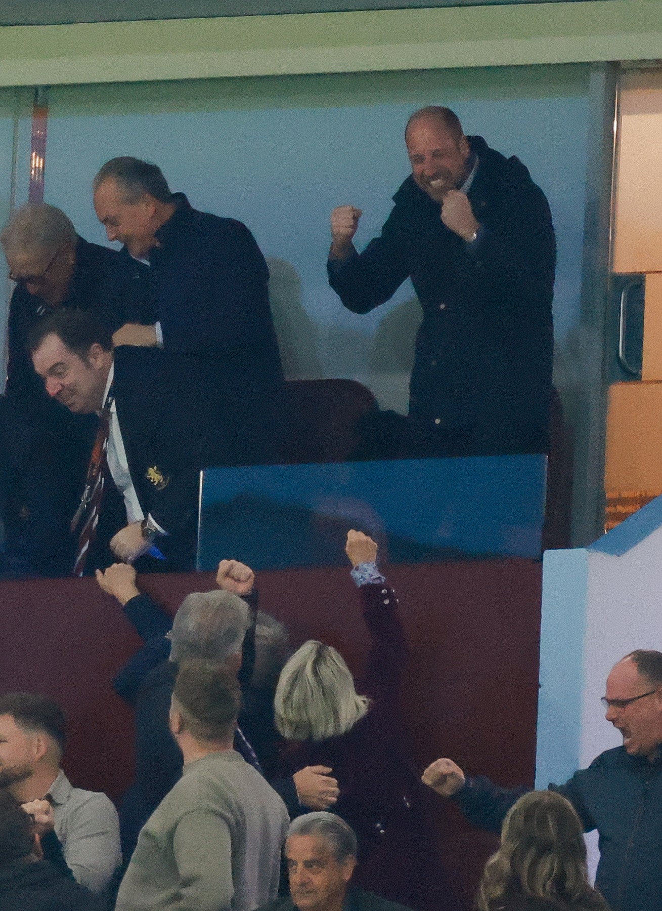 Cum a apărut prințul William în tribune la meciul dintre Aston Villa și Nottingham Forest. Unde a mers după fluierul final