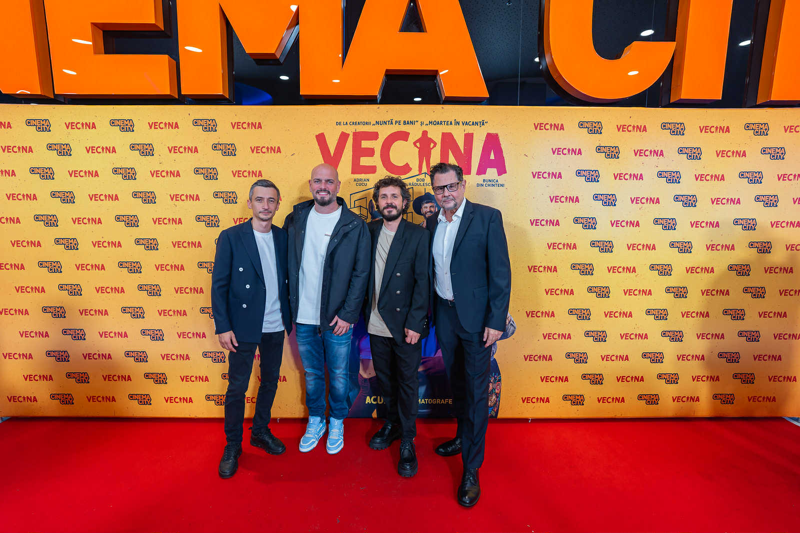 Mircea Bravo a fost dat în judecată de către vecina lui de 15 ori. S-a inspirat din propriile probleme de la bloc pentru noul său film