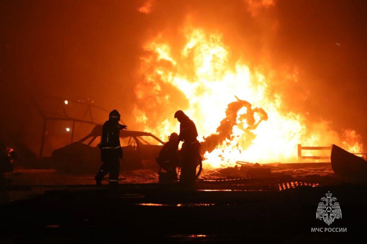 Explozie soldată cu 30 de morți și 75 de răniți, la o benzinărie din Rusia. VIDEO
