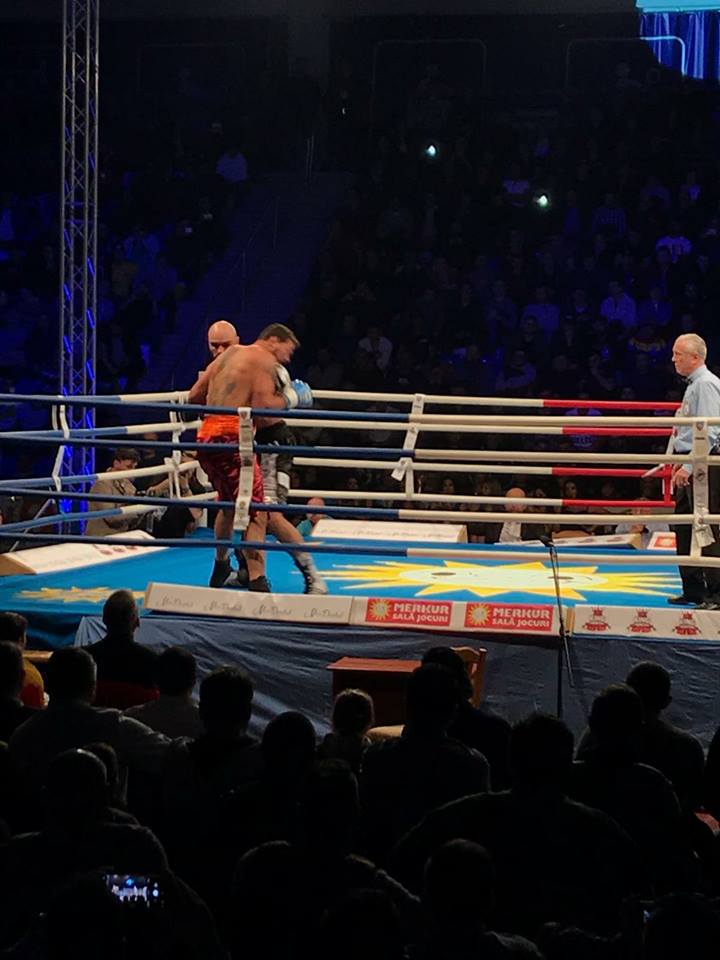 Boxerul Bogdan Dinu, mesaj pentru colegul său tăiat cu sabia de interlop: ”Dedic victoria lui Ciprian și îi doresc să se facă bine!”