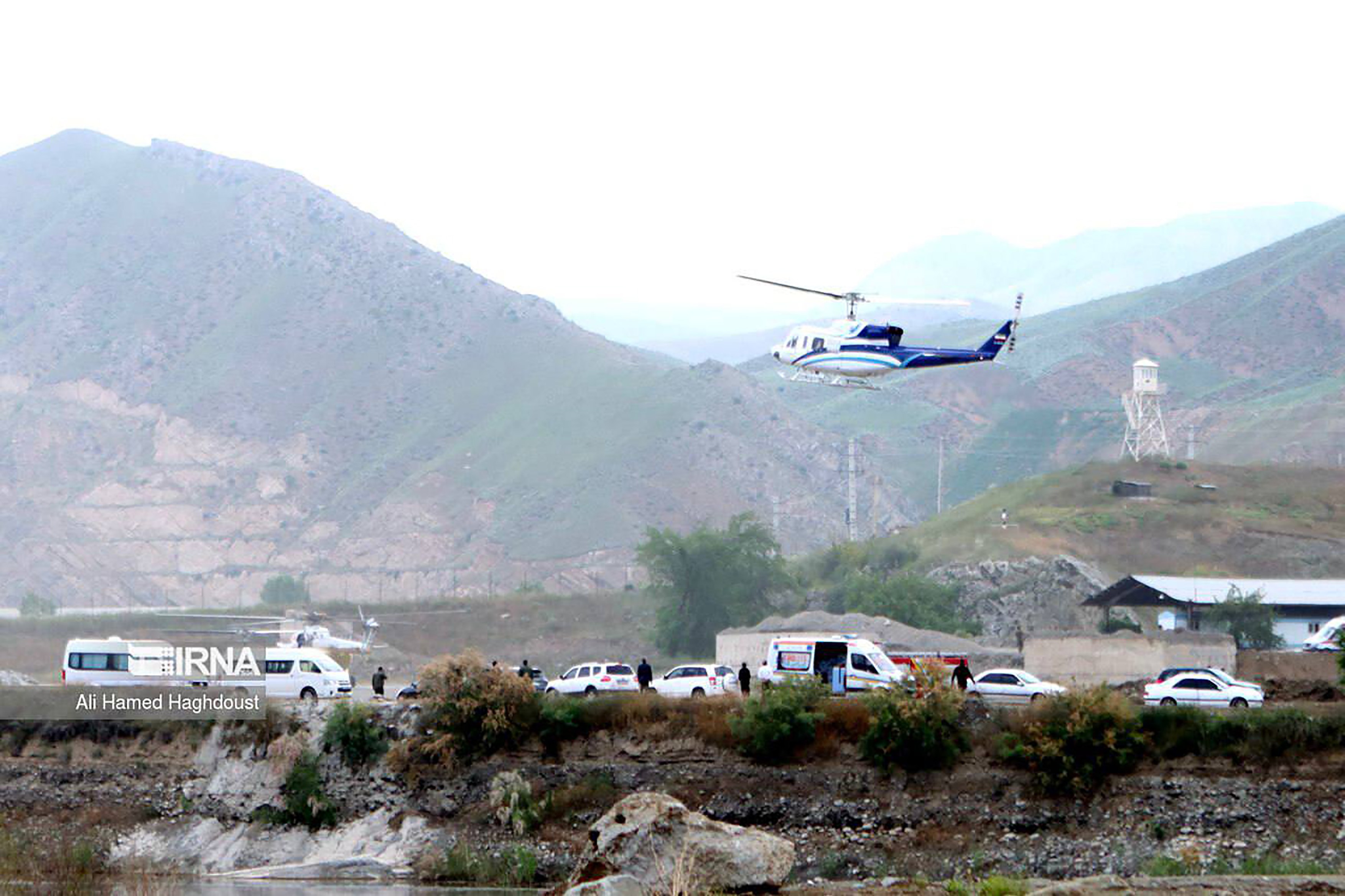 Primele imagini de la locul prăbușirii elicopterului lui Ebrahim Raisi. Aeronava este carbonizată | FOTO VIDEO