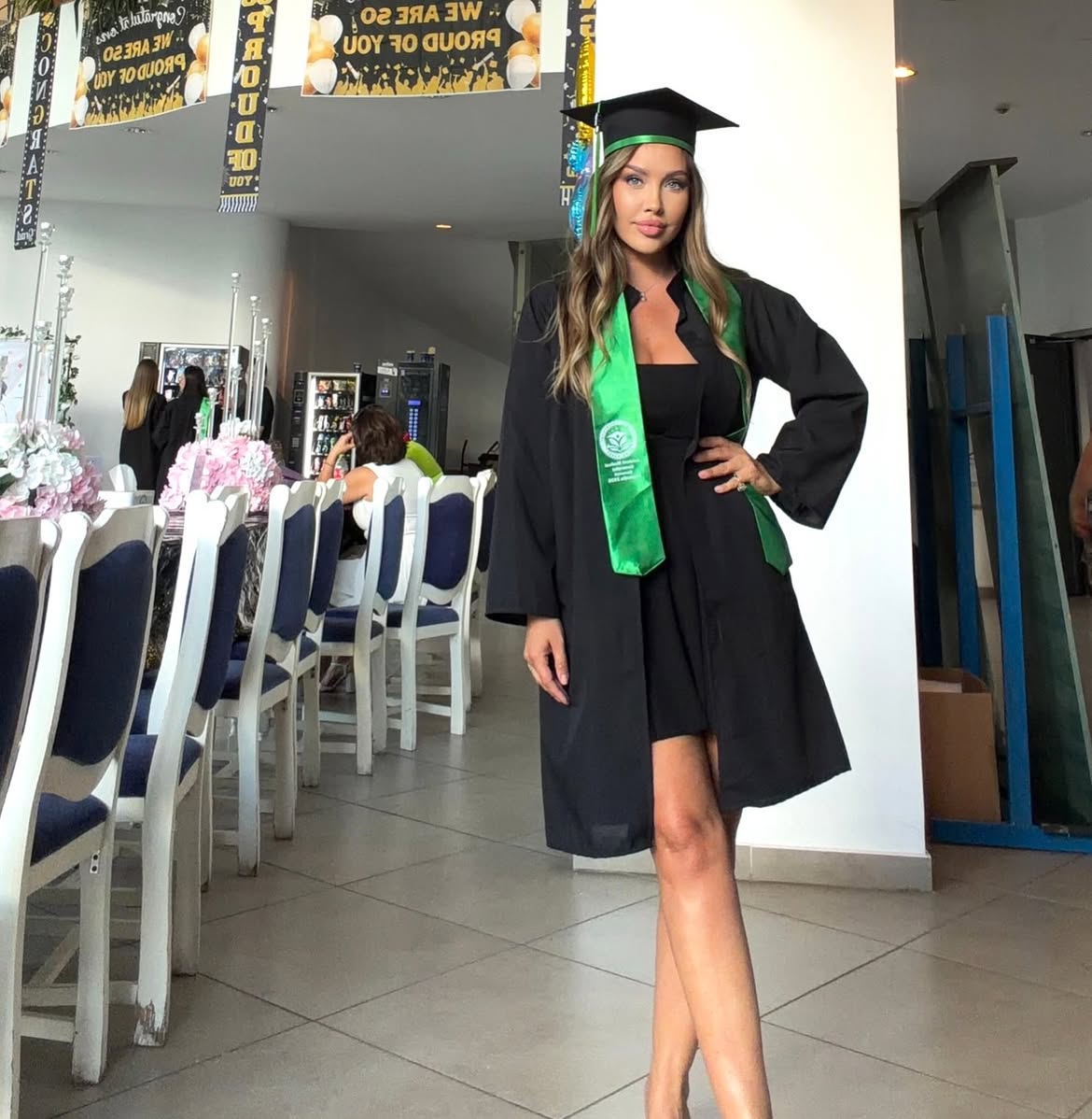 Vedeta din România care a terminat a treia facultate la 38 de ani: „Prefer să învăț, decât să fac influencereală”