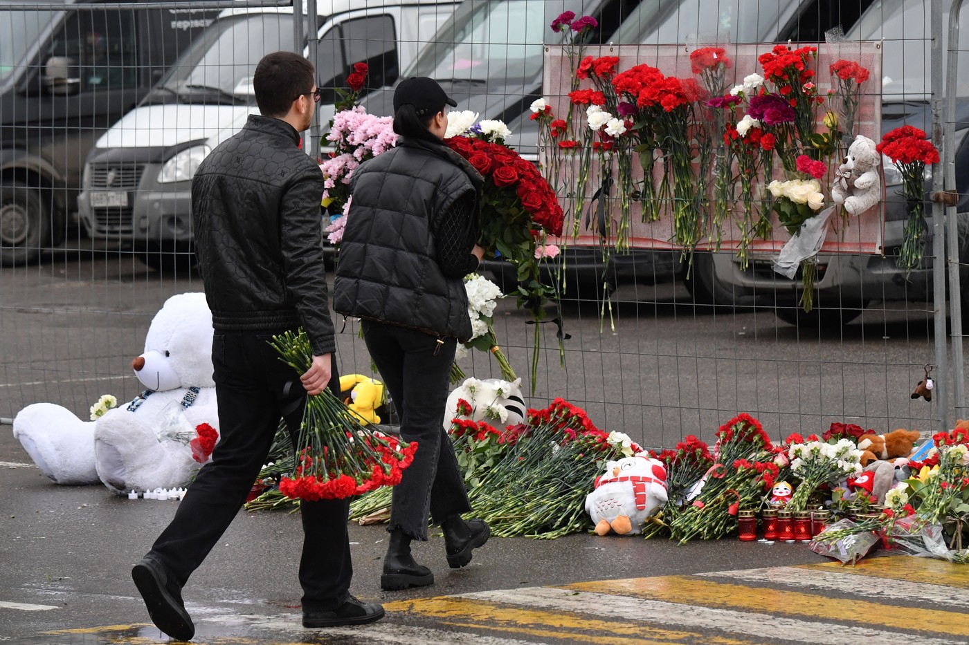 Supraviețuitorii masacrului de la Moscova povestesc cum au reușit să scape din "coșmar": "Toată lumea țipa, toată lumea fugea"