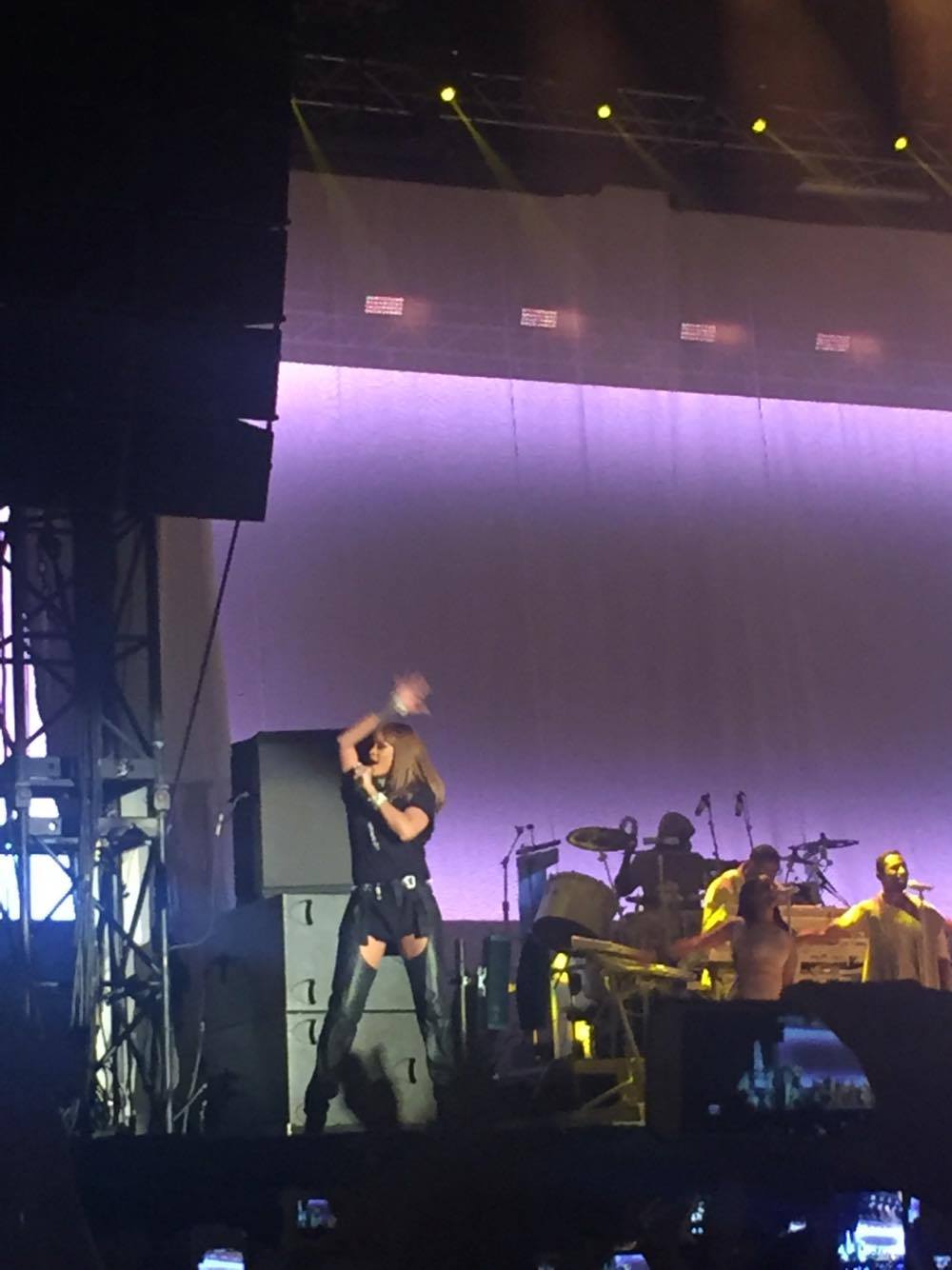 UPDATE | Rihanna a cântat la București, dar la final fanii au fost dezamăgiți. Cum s-a terminat concertul | FOTO
