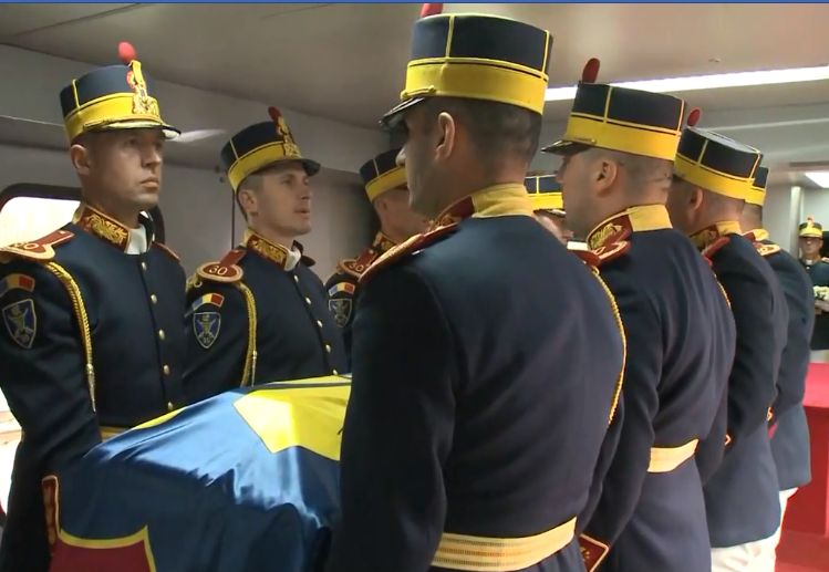 FOTO&VIDEO. România și-a luat rămas bun de la Regele Mihai. Ultimul drum pentru ultimul Rege al românilor