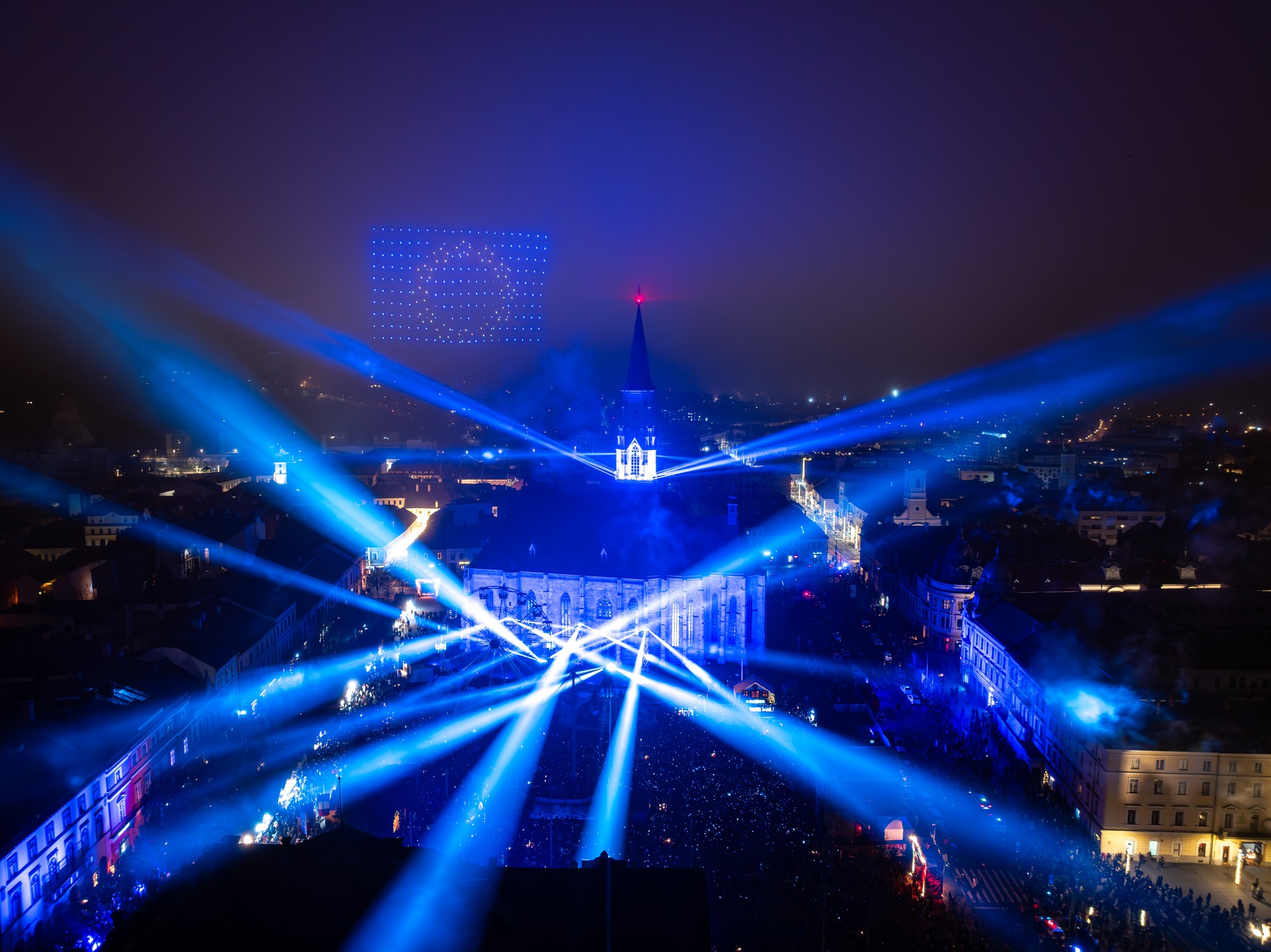 Cum a arătat spectacolul cu drone de la Cluj din noaptea dintre ani