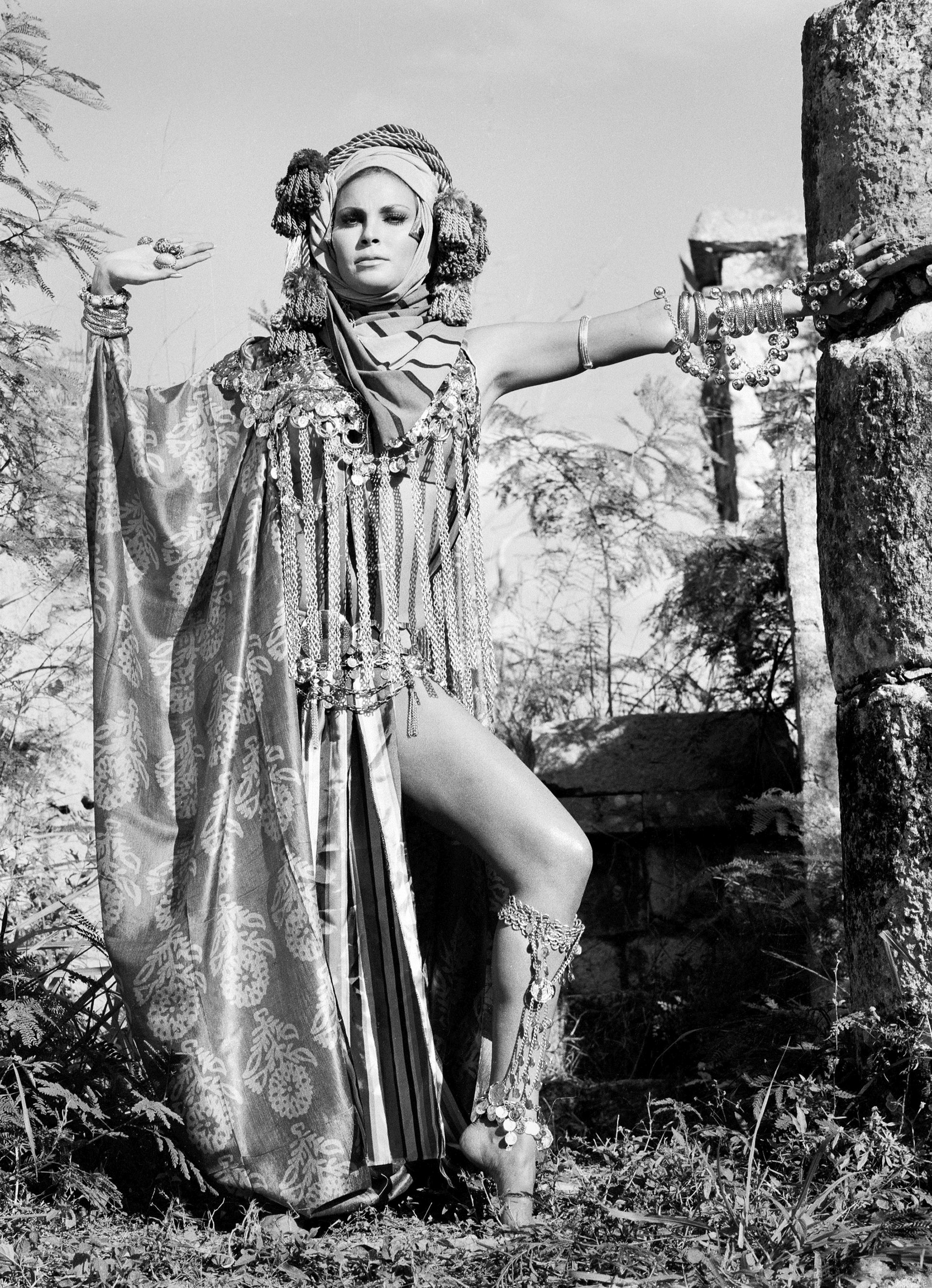 A murit Raquel Welch, sex simbol al cinematografiei în anii 1960. Actrița avea 82 de ani