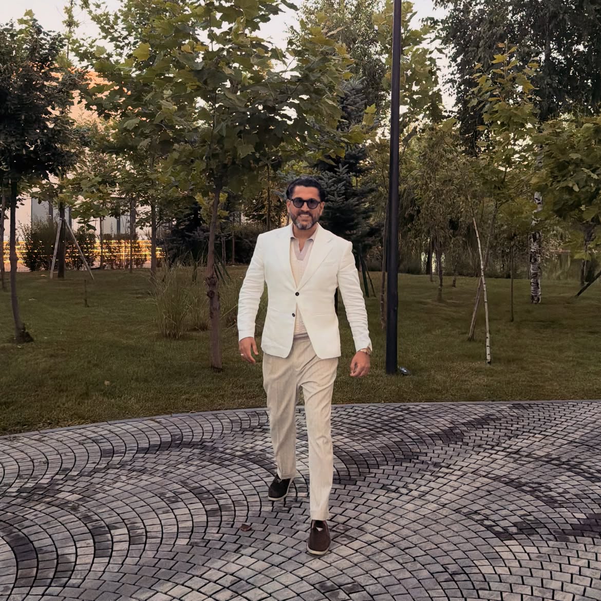 Cezar Ouatu a devenit tată pentru prima dată. Artistul a plâns de bucurie și i-a dedicat fetiței o poezie