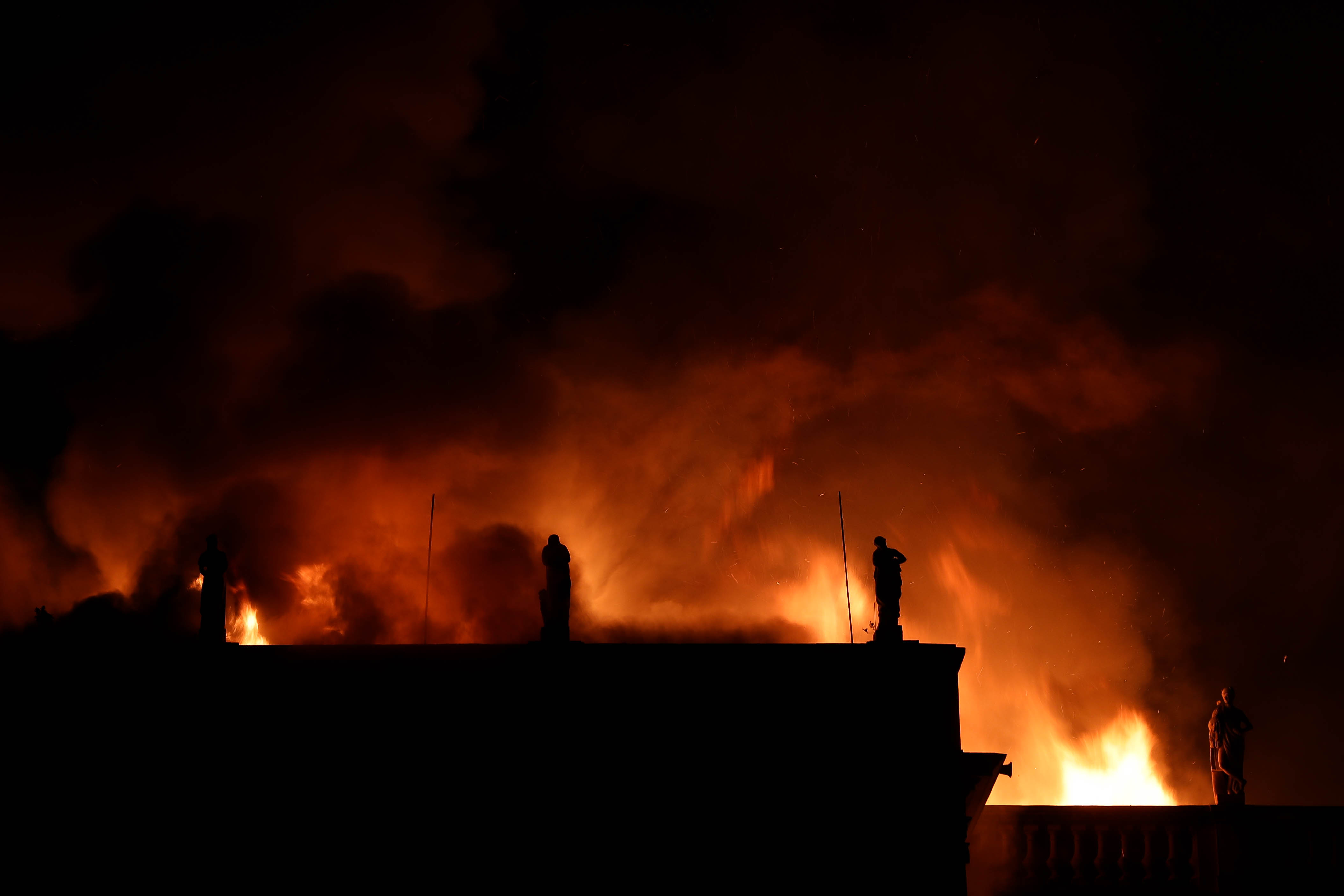 Incendiu de proporții la Muzeul Național din Rio de Janeiro. Clădire veche de 200 de ani, distrusă complet - FOTO