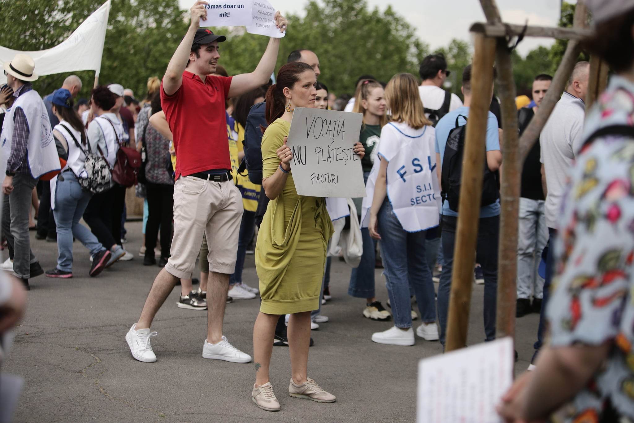 Al doilea protest major al cadrelor didactice. Ce le-a promis Iohannis sindicaliștilor, în a doua săptămână de grevă, în timp ce profesorii protestau la Palatul Cotroceni