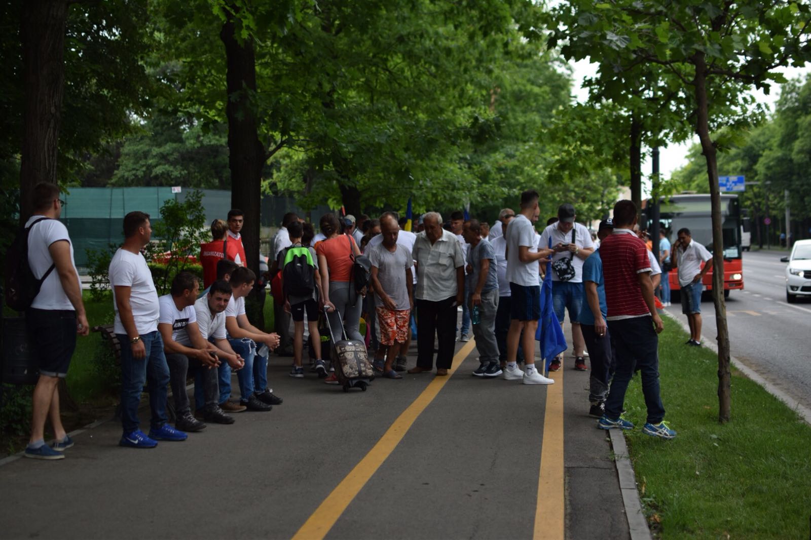 FOTO&VIDEO / Cum s-a desfăşurat mitingul PSD. Peste 100.000 de oameni au umplut Piaţa Victoriei