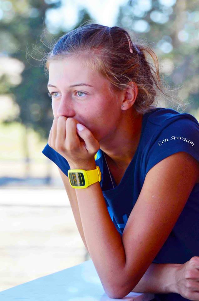 Un mare talent al tenisului tricolor se stinge în Cipru: ”Caut sponsor, pentru a-mi realiza visul!”. Raluca Șerban a intrat pe mâna antrenorului care l-a făcut mare pe Baghdatis. Sportiva este valoroasă, dar și frumoasă / GALERIE FOTO