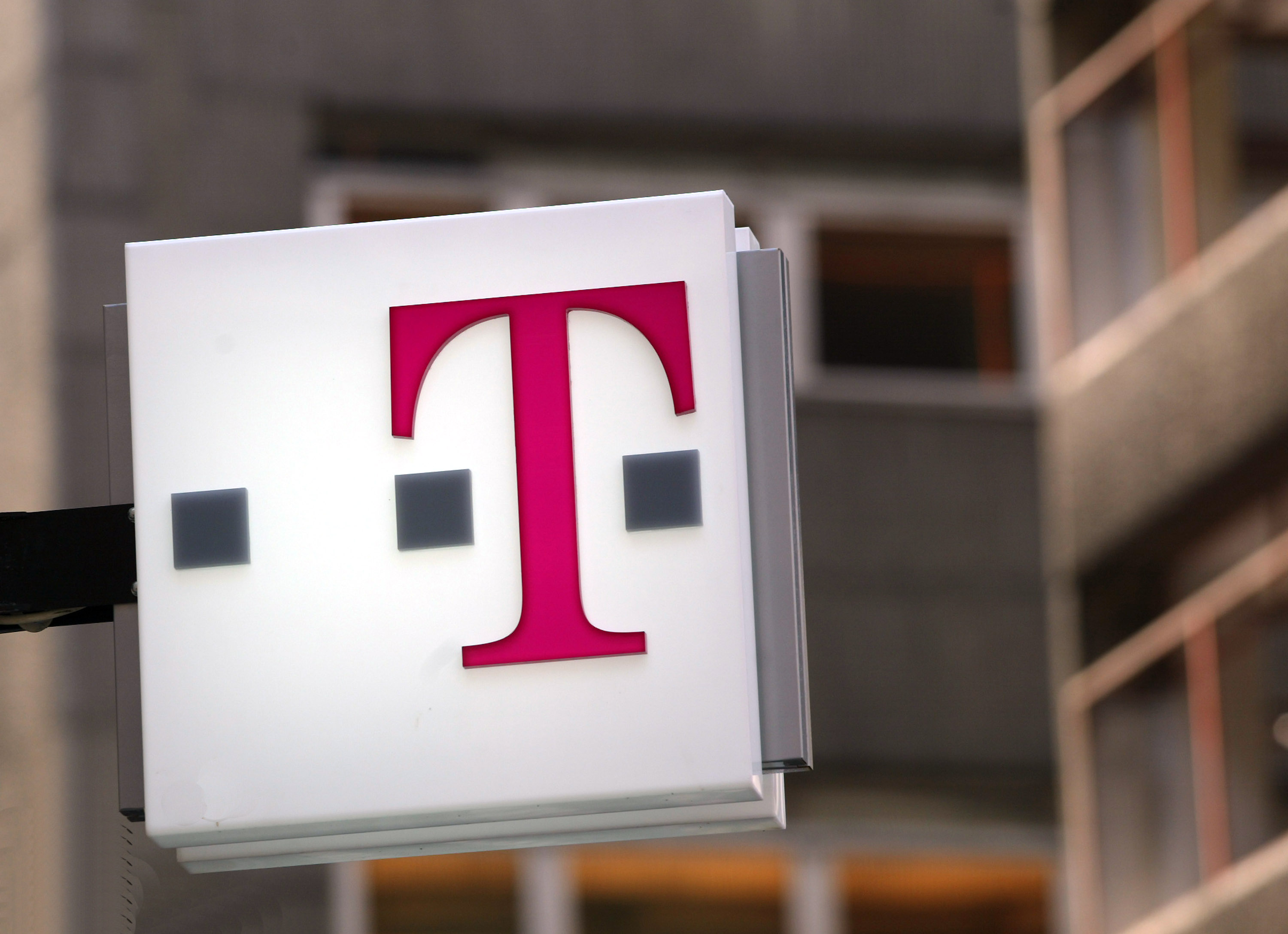 Nagy leállás jön a Telekomnál: fontos teendőkre figyelmezteti ügyfeleit a cég