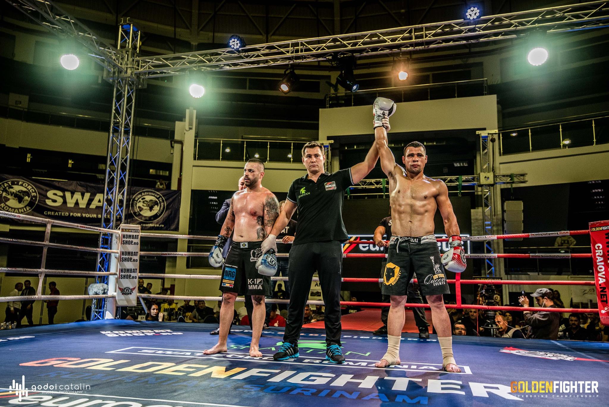 Meciuri spectaculoase la Golden Fighter Craiova. Centura intercontinentală WKU a fost câștigată de Adrian Mitu FOTO&VIDEO