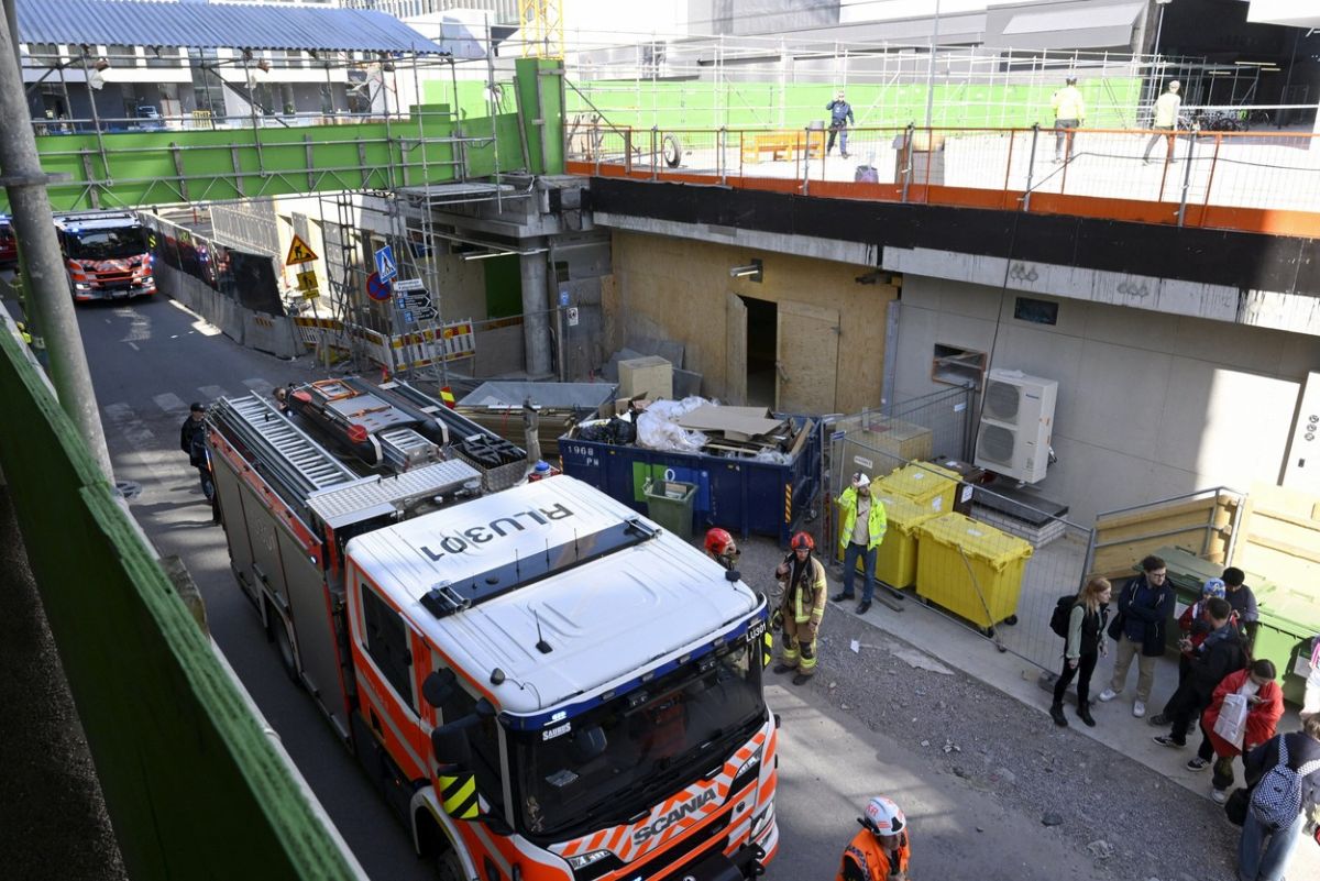 Un pod pietonal s-a prăbușit în Finlanda. 27 de răniți, majoritatea copii
