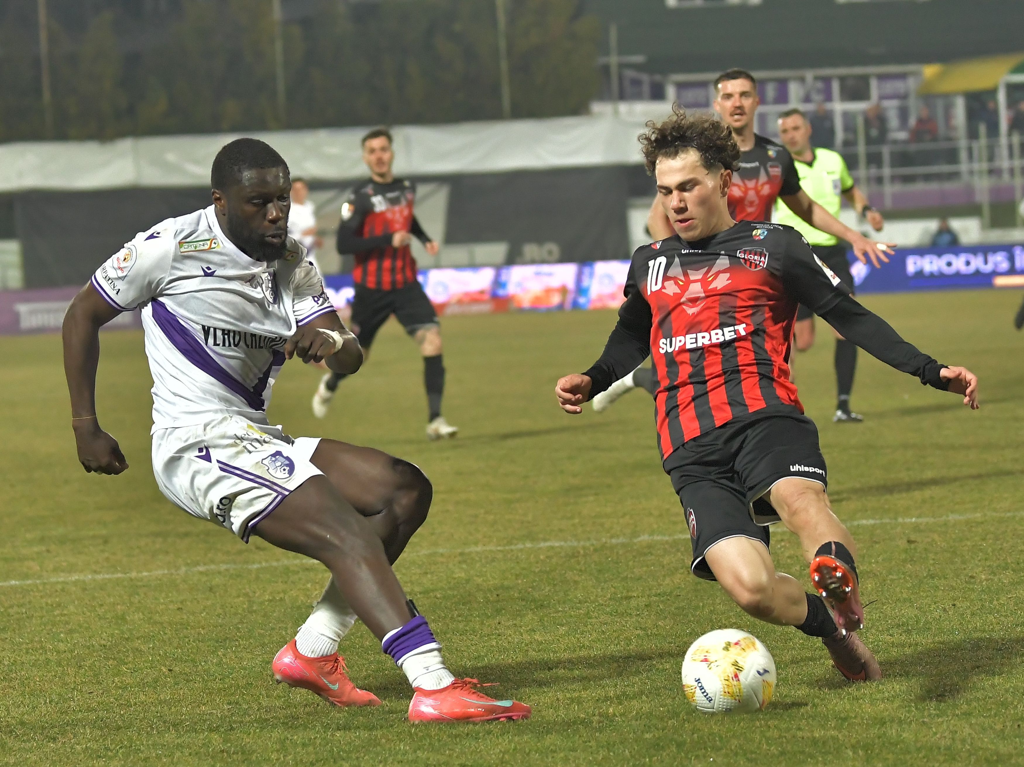Atacantul Kevin Brobbey de la FC Argeș s-a îndrăgostit de România: „Nu mi-e dor de Olanda, aici am papa-nashi”