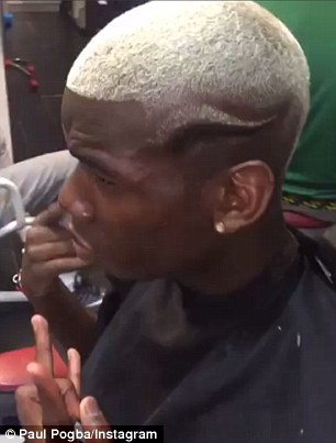 Paul Pogba a plecat în vacanță cu o nouă tunsoare extravagantă. Francezul se distrează în LA / GALERIE FOTO și VIDEO