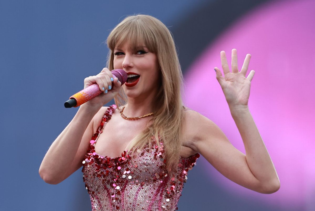 Câți bani le-a dat Taylor Swift angajaților care au lucrat cu ea la turneul de două miliarde de dolari