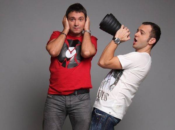 Mihai Morar și Daniel Buzdugan, evacuați de urgență în timpul matinalului de la Radio ZU