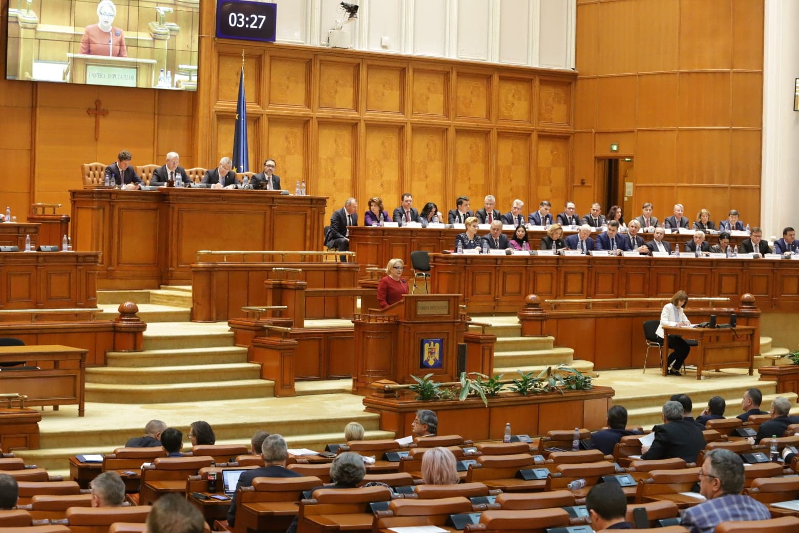 UPDATE. Viorica Dăncilă, în plenul Parlamentului: "Cred în consens, în echilibru și cooperare. Nu mai este loc de orgolii sau resentimente politice!"