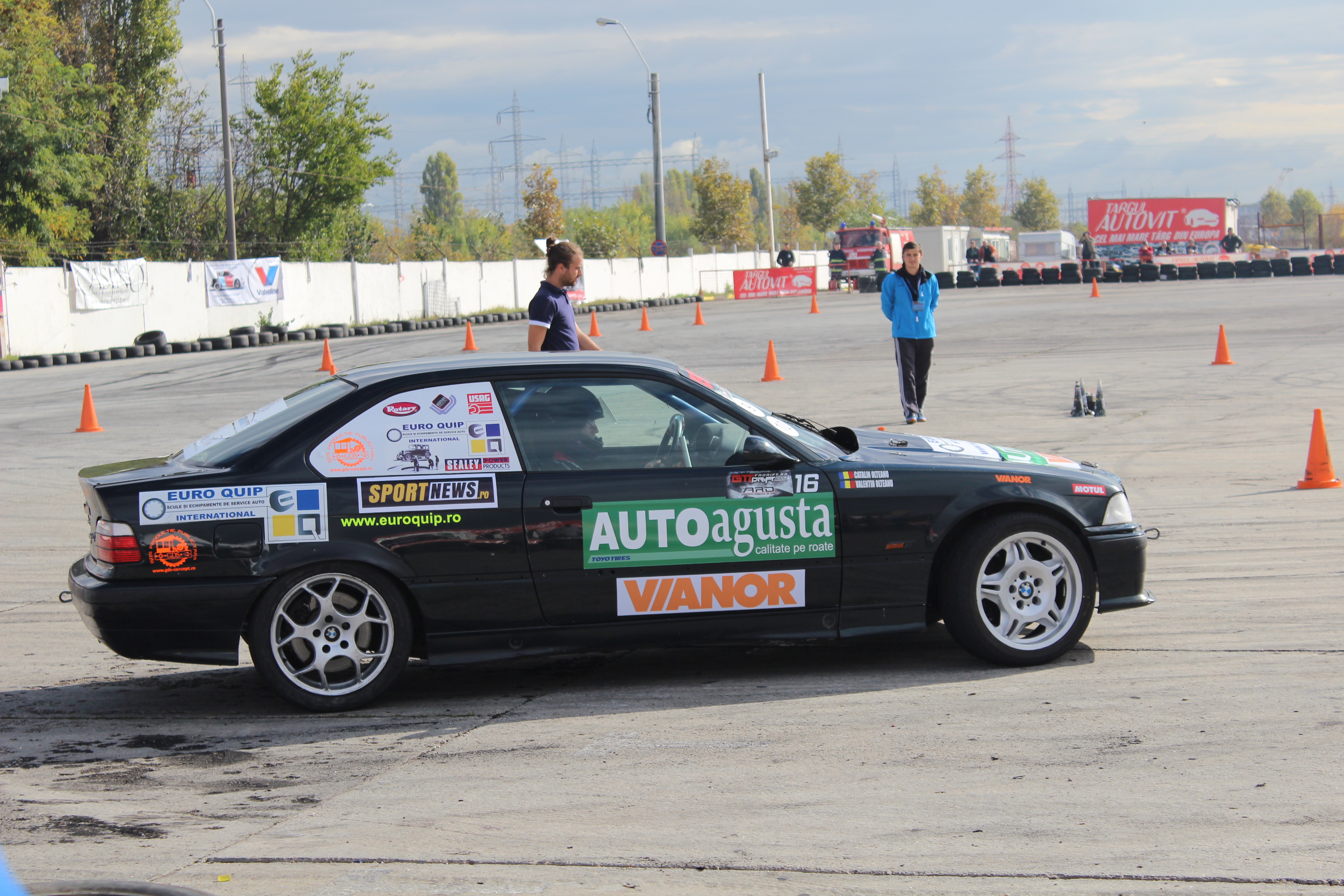 FOTO & VIDEO / Cei mai buni piloţi de drift s-au întrecut la primul Grand Prix organizat de Romanian Drift Community
