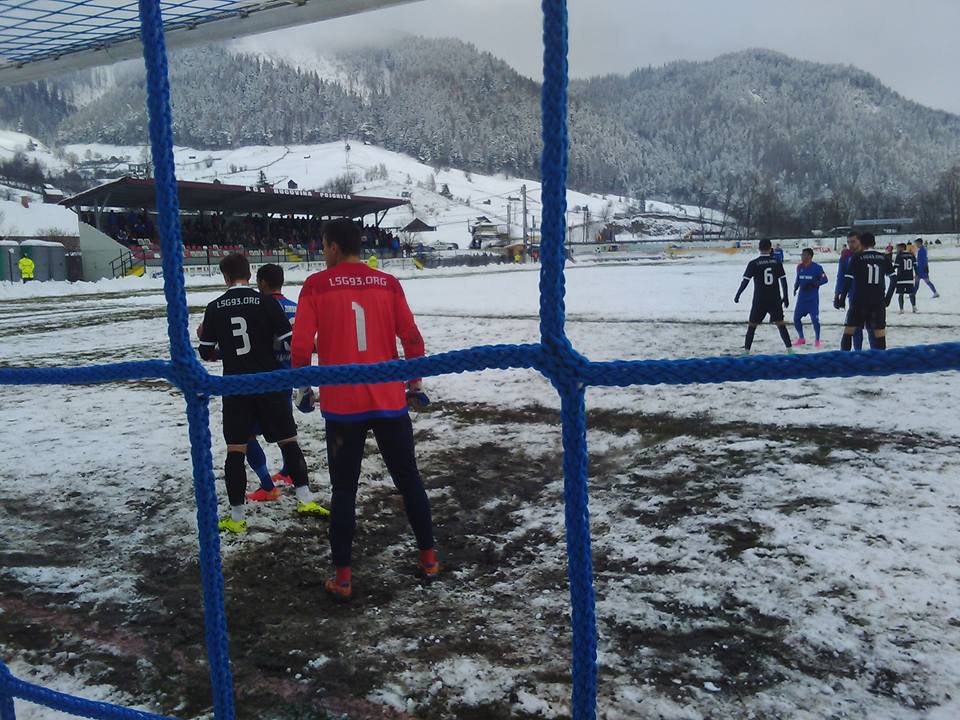 Liga 2. Mai moare o echipă din eșalonul secund? Primarul din Pojorâta, controlat de DNA! S-a jucat pe zăpadă în Suceava. FC Brașov a făcut iarăși scor, după 11-2 cu Metalul Reșița! LIVESCORE